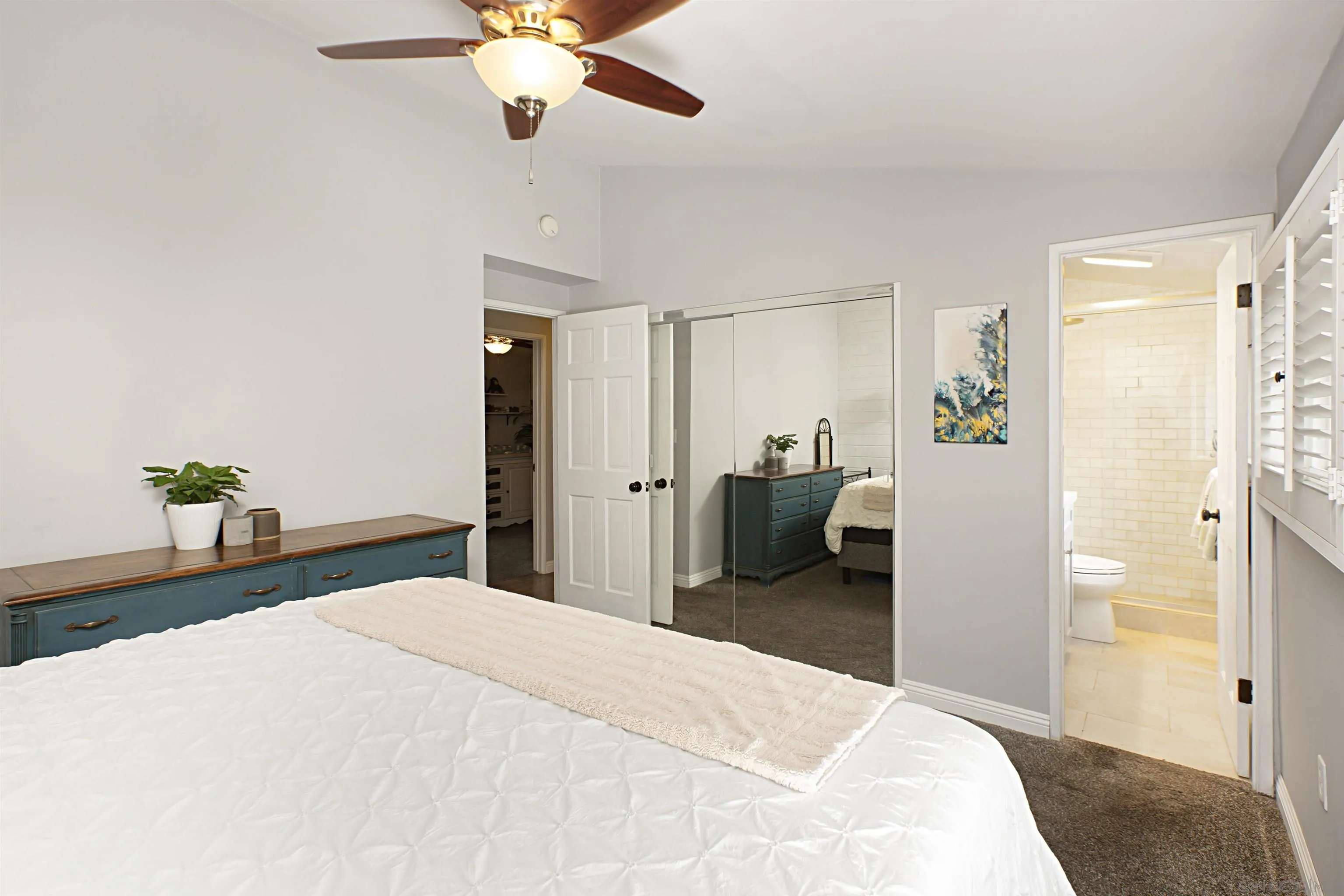 https://cdn.realtyfeed.com/cdn/127/240014207/d07adb1af99d925ef47930b138c299a1.webp