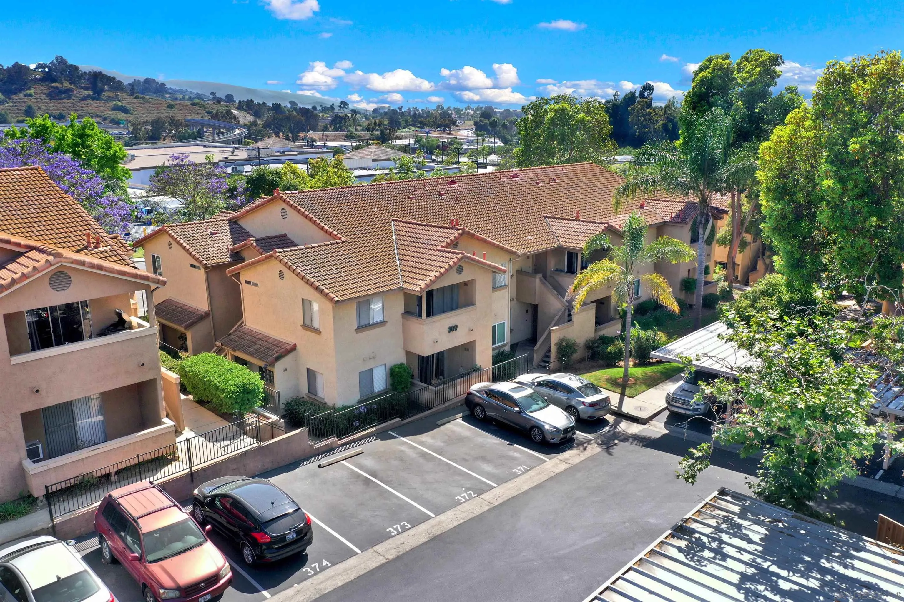 Photo #4: 240014367 Listing 