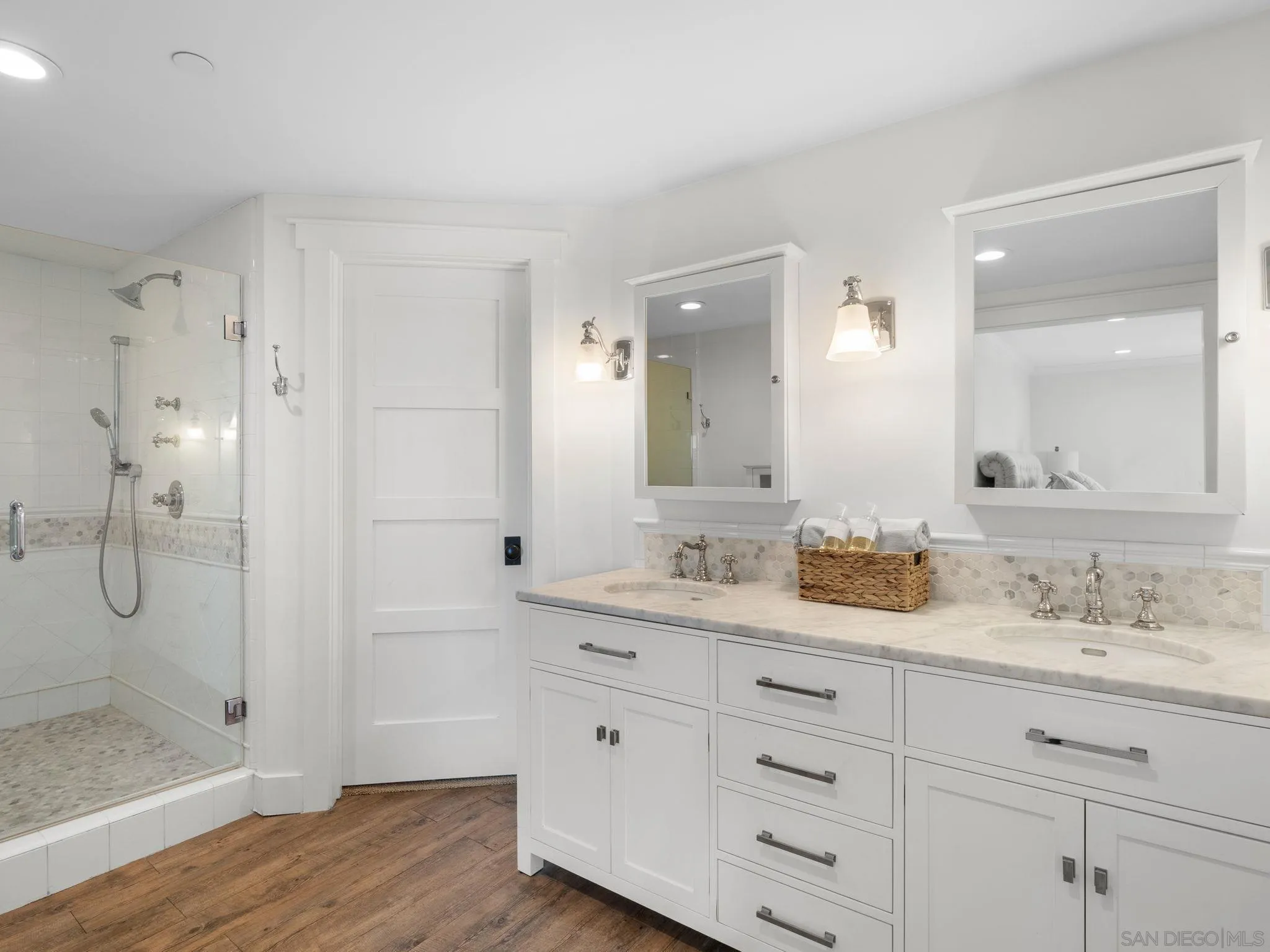 https://cdn.realtyfeed.com/cdn/127/240014490/1edae3d89a08223b9aa09364482c5a97.webp