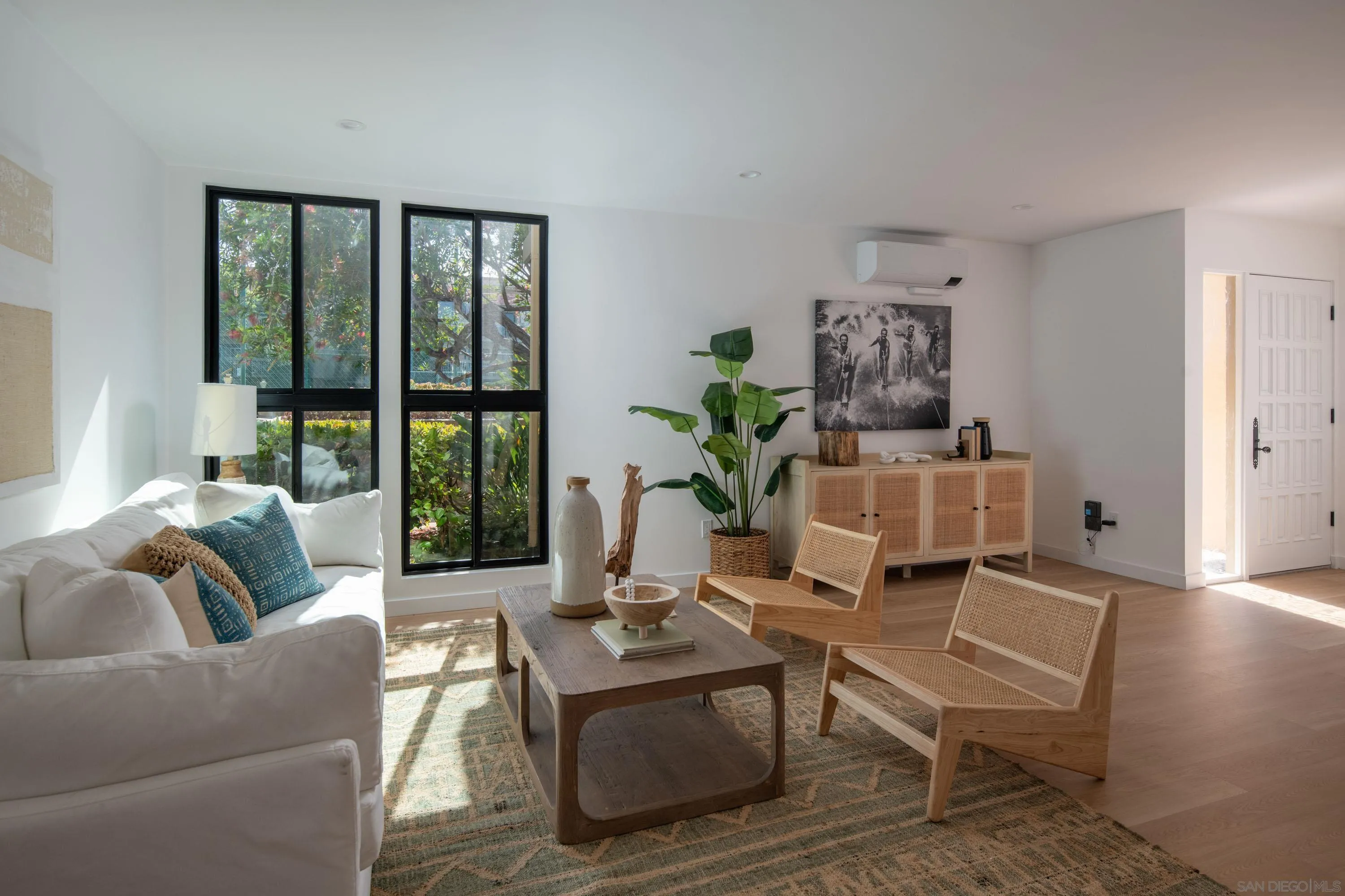 Photo #5: 240014585 Listing 