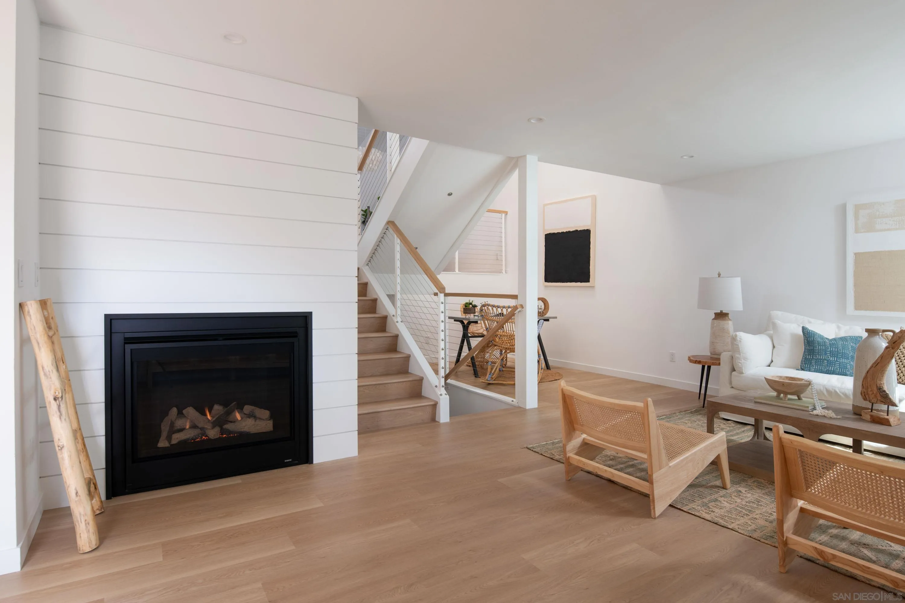 Photo #4: 240014585 Listing 