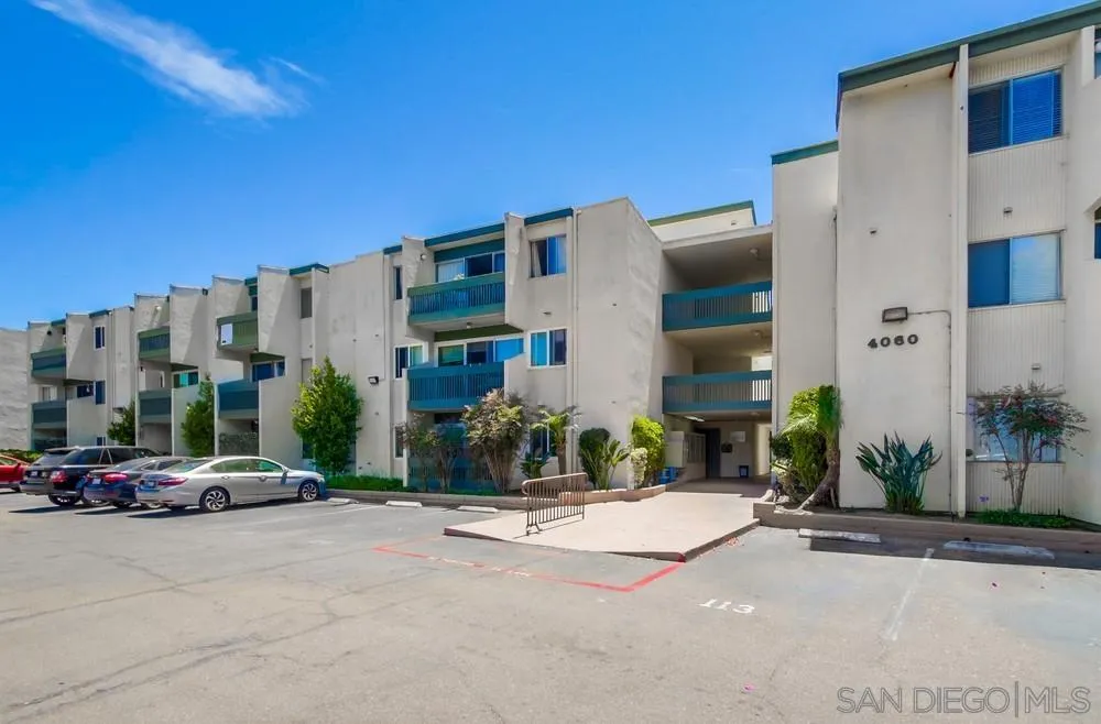 Photo #2: 240014627 Listing 