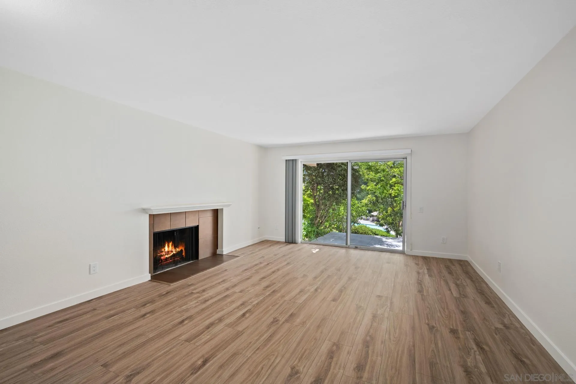 Photo #5: 240014679 Listing 