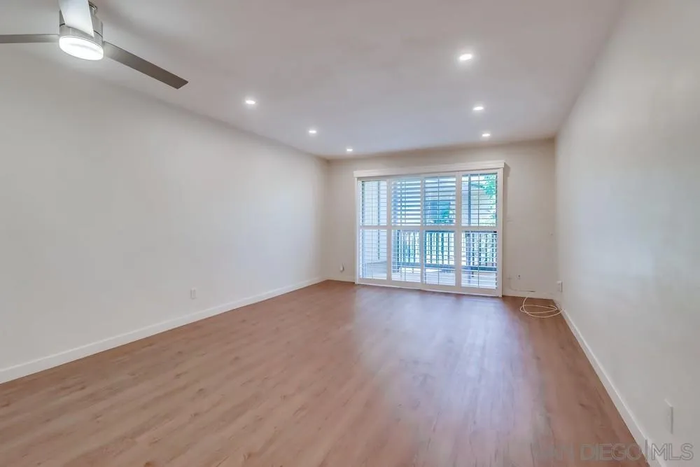 Photo #5: 240014754 Listing 