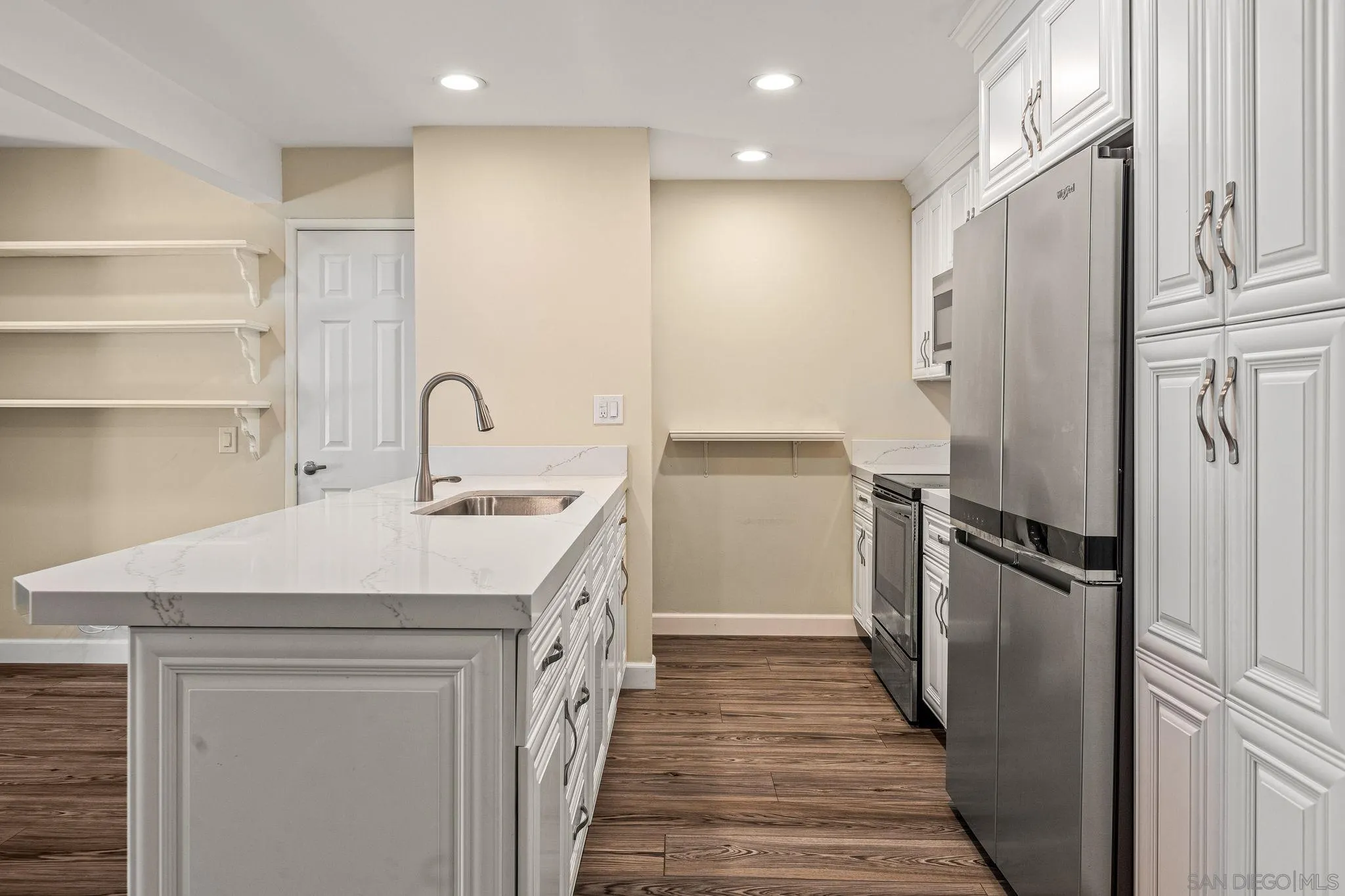 Photo #5: 240014897 Listing 