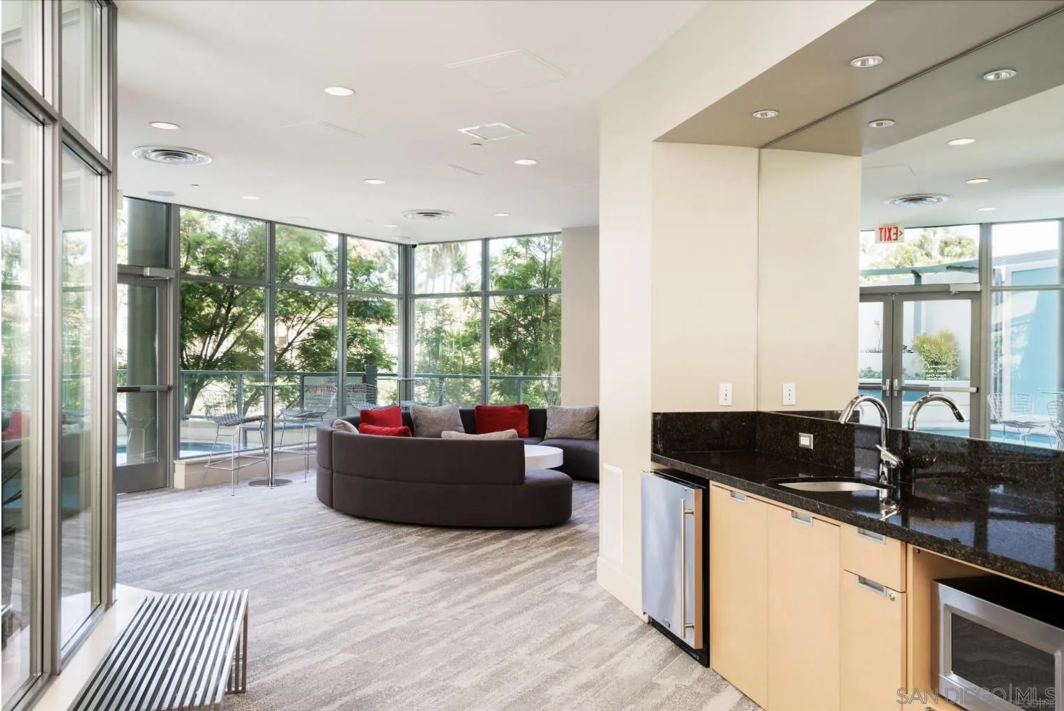 https://cdn.realtyfeed.com/cdn/127/240015123/f0b69b70996522fc49f2a64430f58d7c.webp