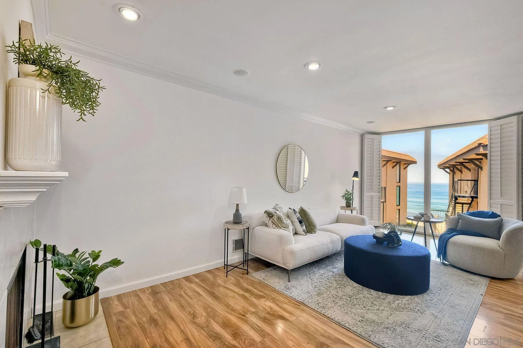 Photo #6: 240015185 Listing 