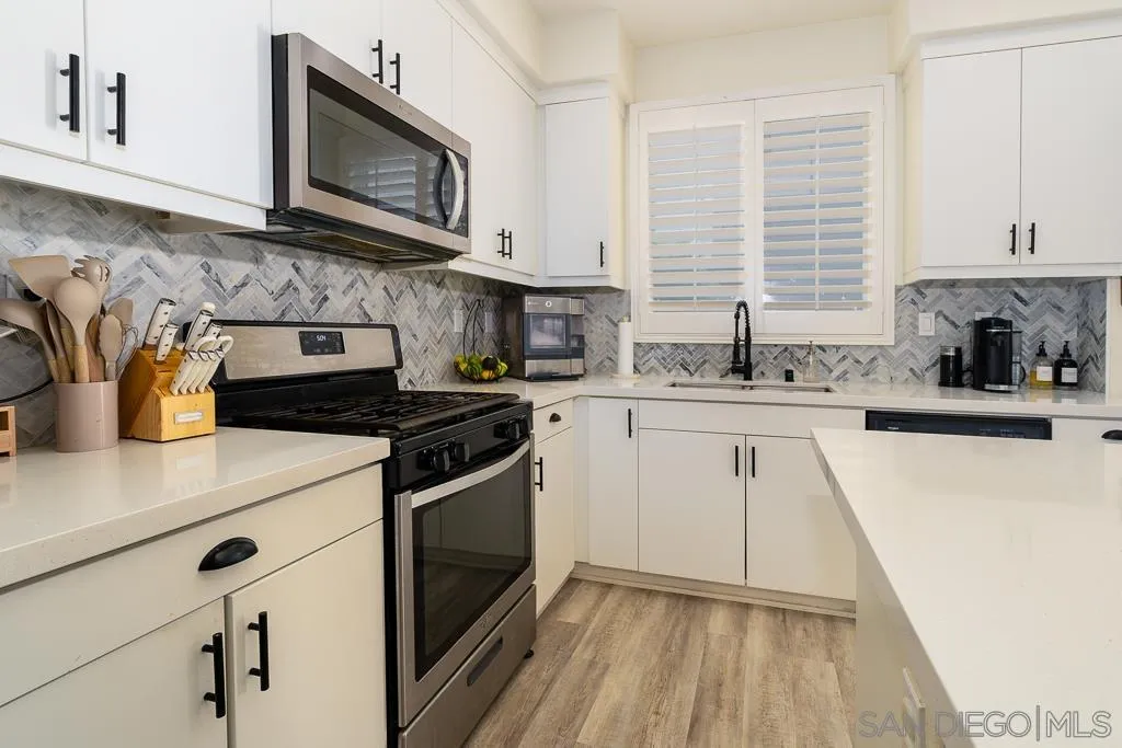 Photo #6: 240015213 Listing 
