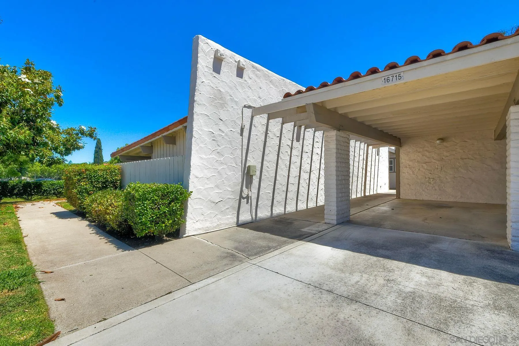 Photo #4: 240015367 Listing 