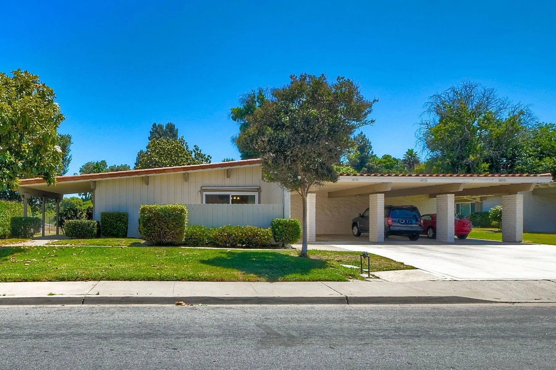Photo #3: 240015367 Listing 