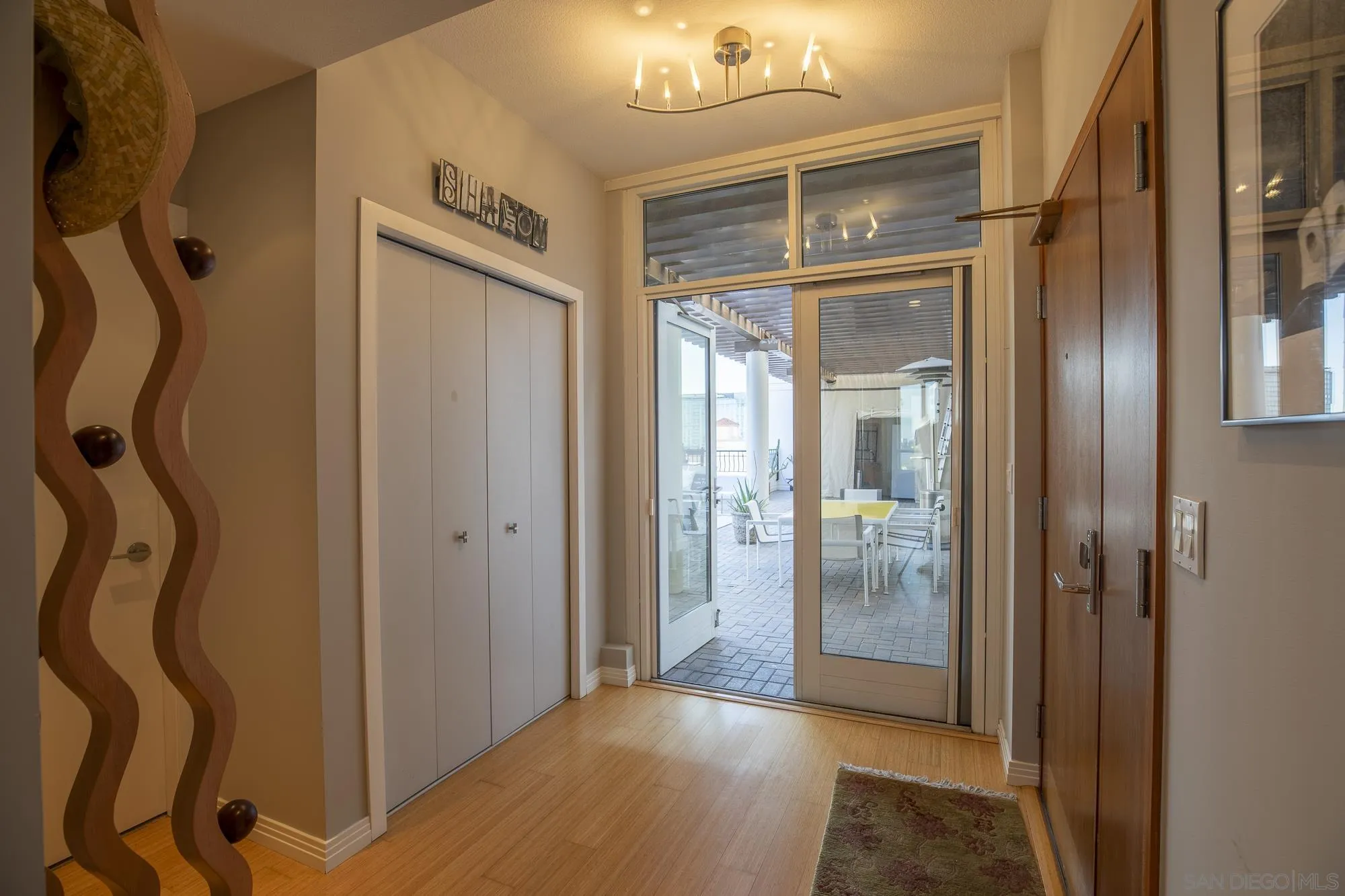 Photo #2: 240015437 Listing 