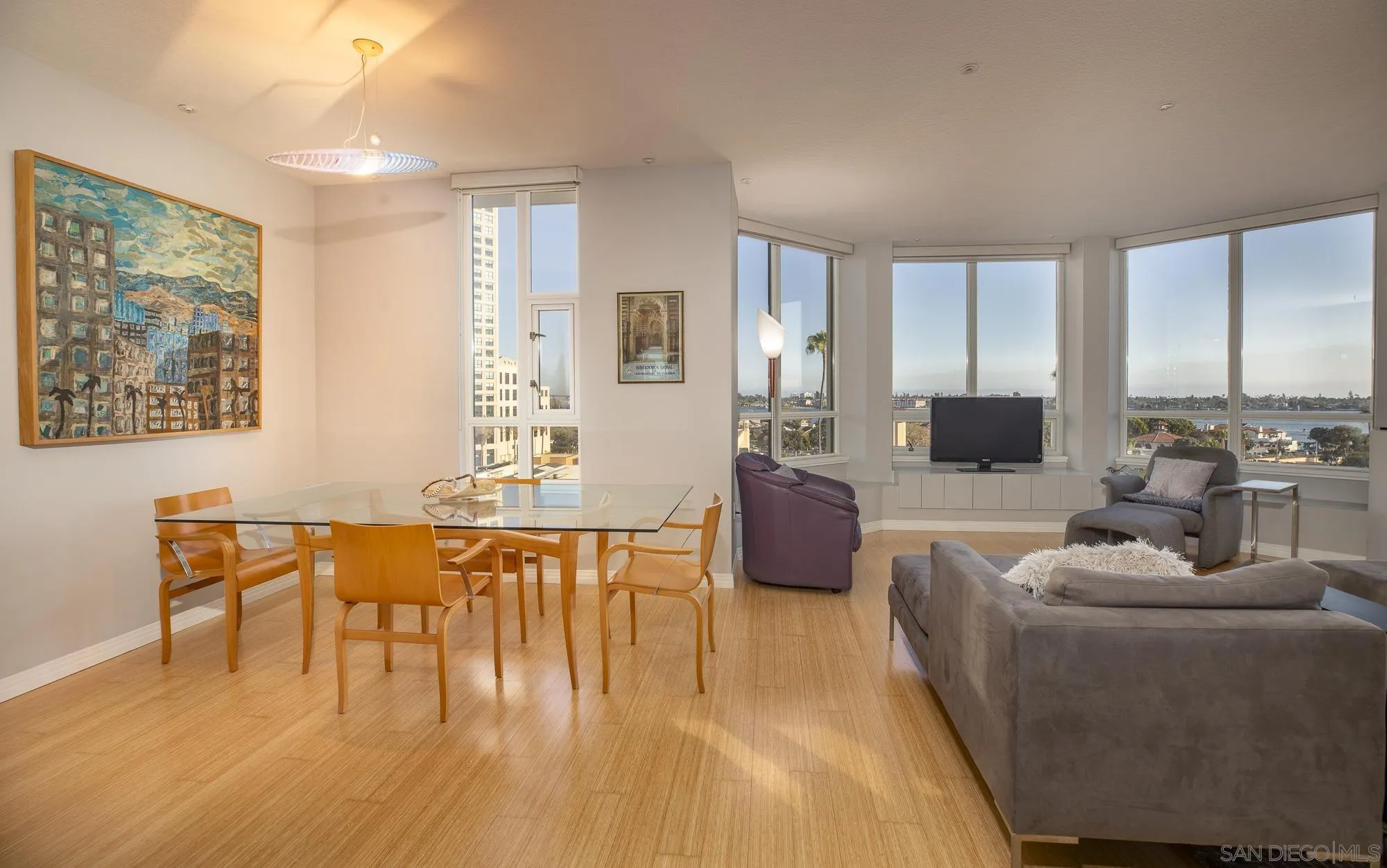 Photo #5: 240015437 Listing 