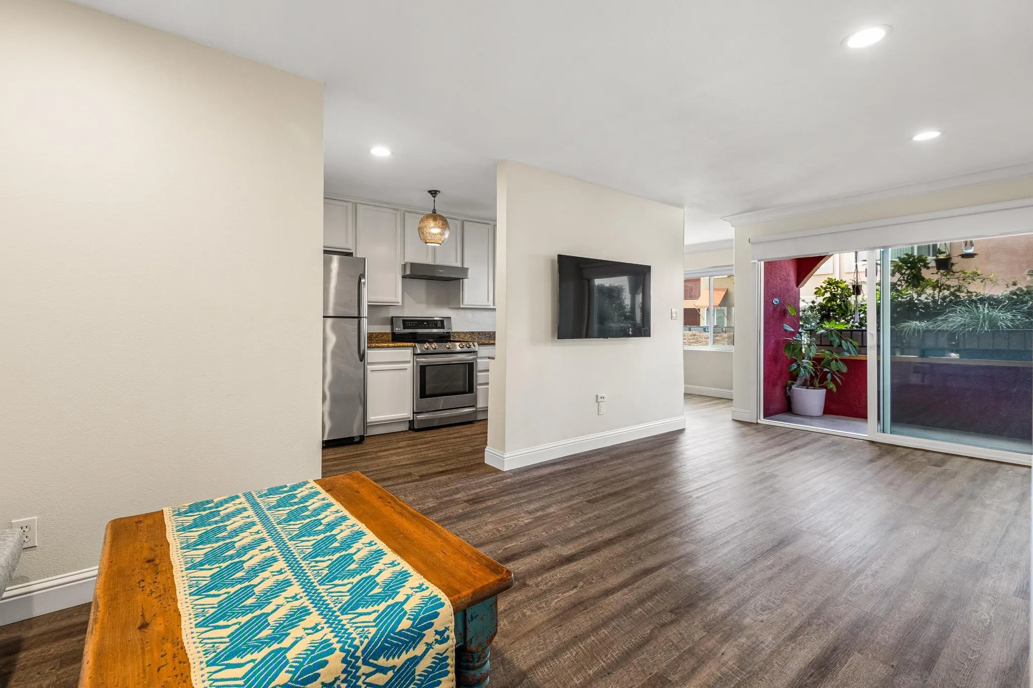 Photo #4: 240015450 Listing 