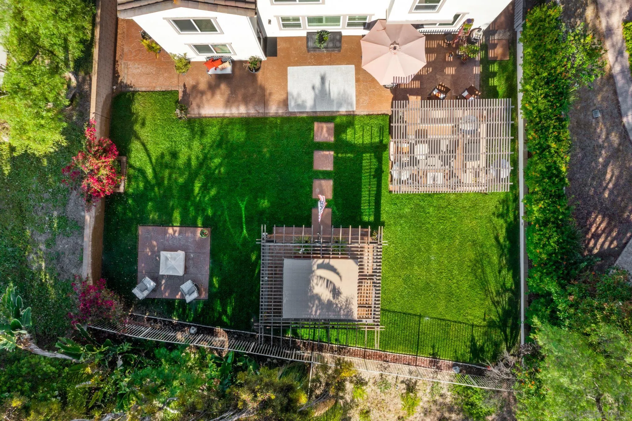 https://cdn.realtyfeed.com/cdn/127/240015456/2f0d41d93dd0be8b2510740250a0416f.webp