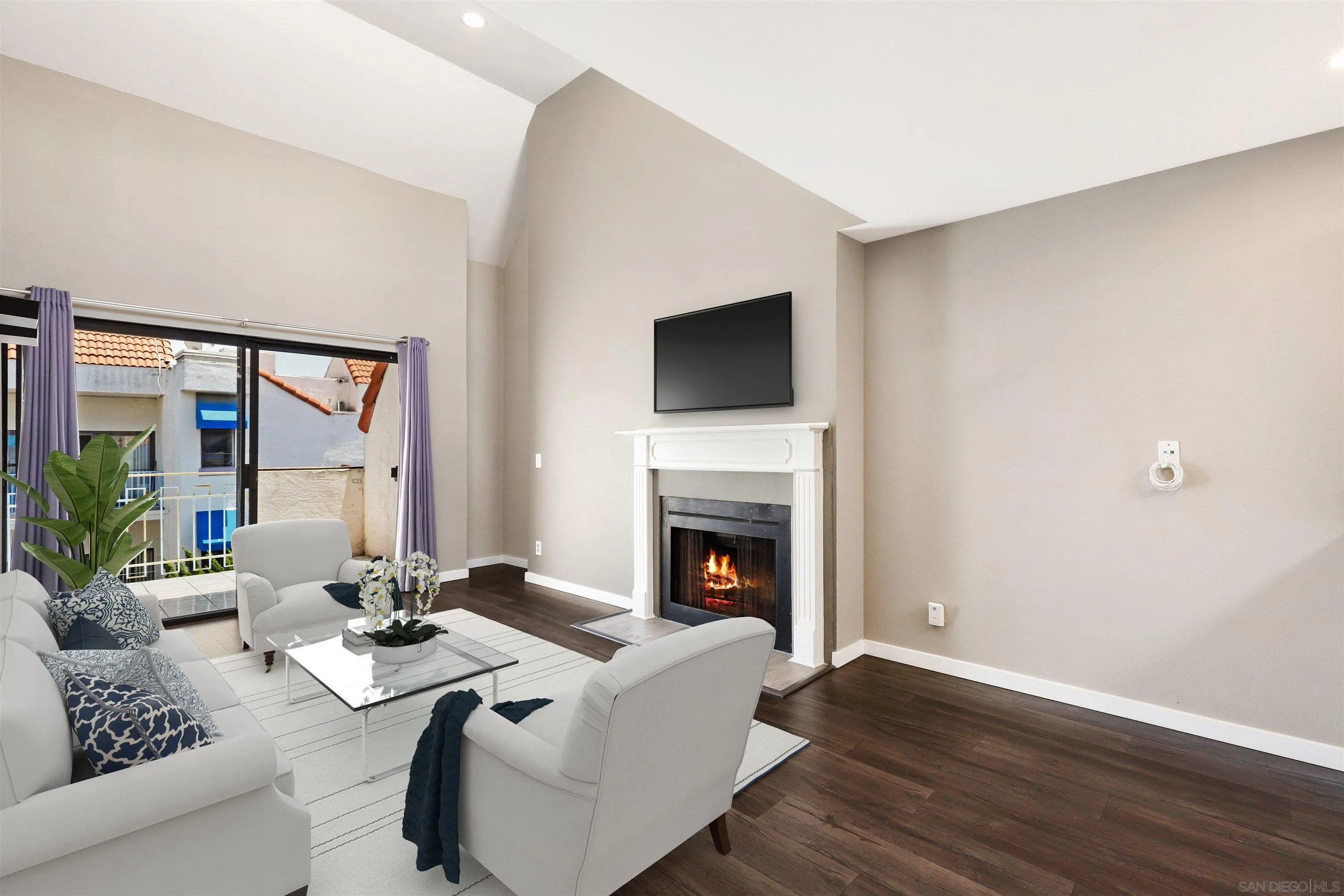 Photo #4: 240015486 Listing 