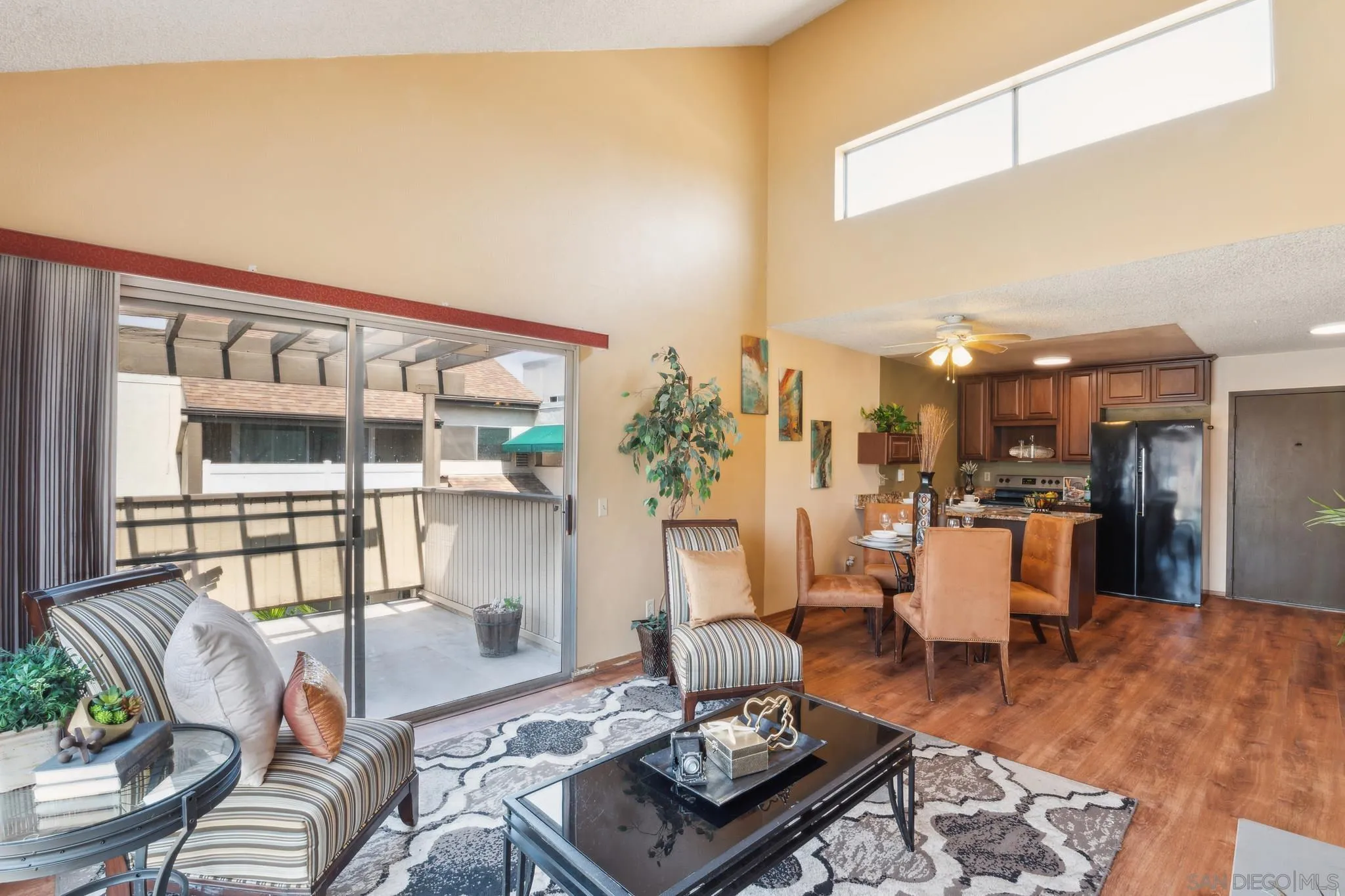 Photo #4: 240015611 Listing 