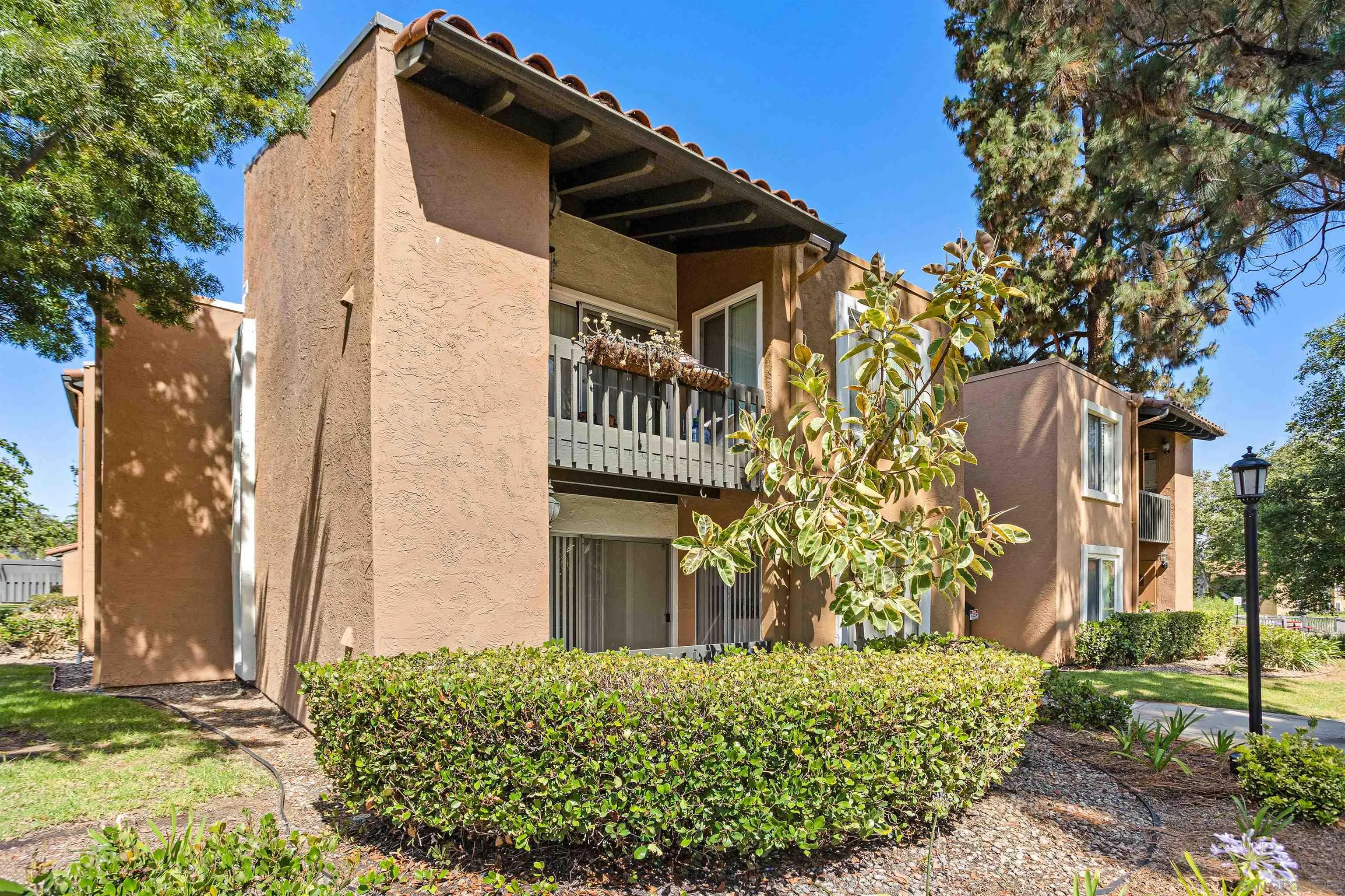 Photo #2: 240015651 Listing 