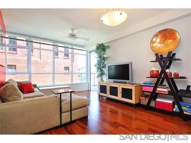 Photo #2: 240015966 Listing 