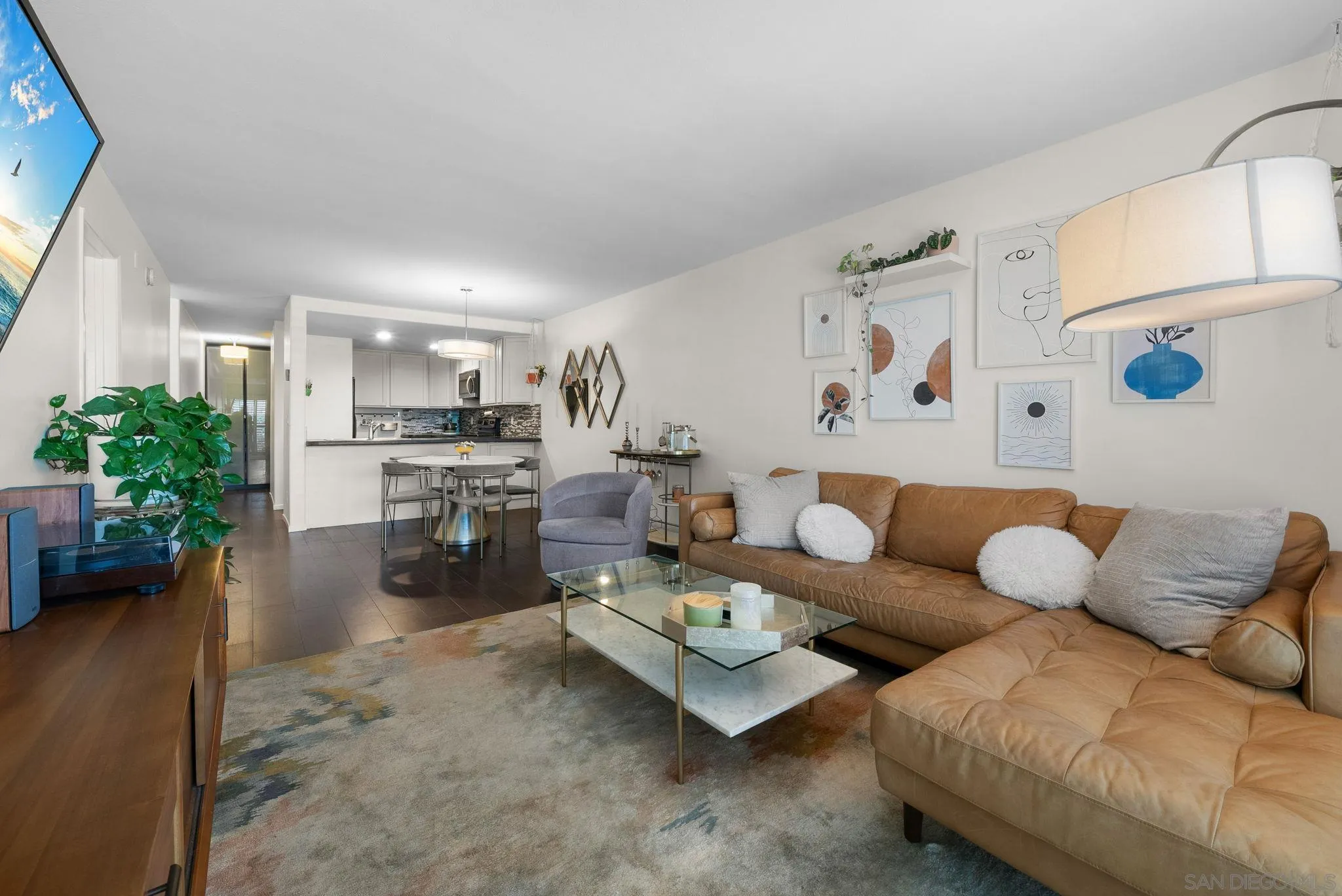 Photo #4: 240015980 Listing 