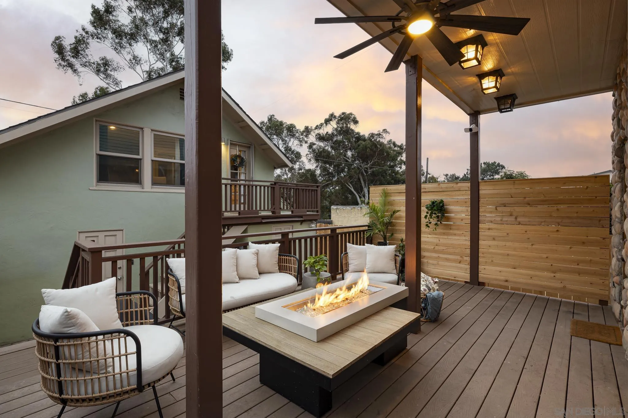 https://cdn.realtyfeed.com/cdn/127/240016061/1f9771cc47049faaa961d01617223406.webp