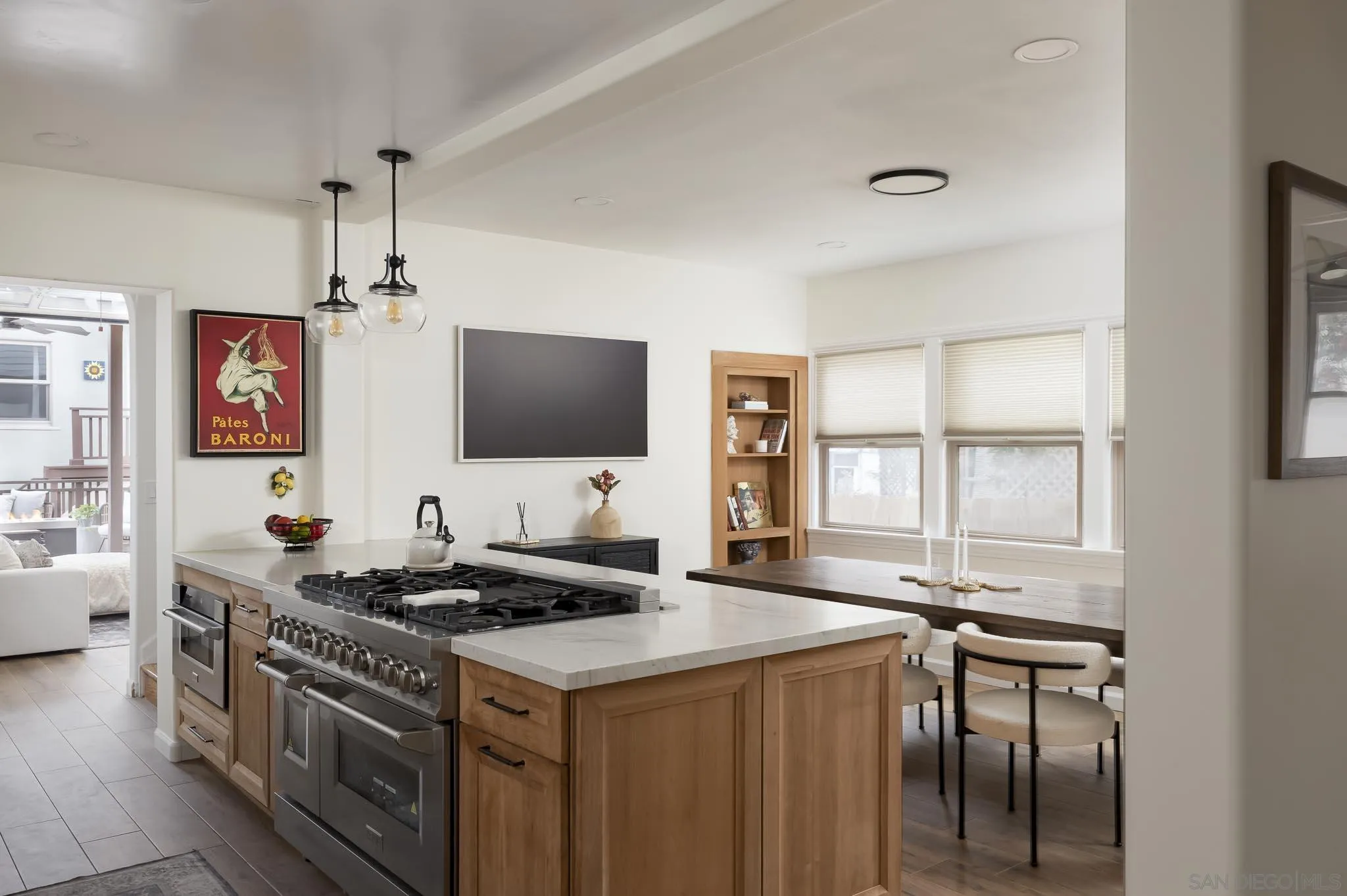 https://cdn.realtyfeed.com/cdn/127/240016061/71b6ec8afb2e46751687678832c6e0a6.webp