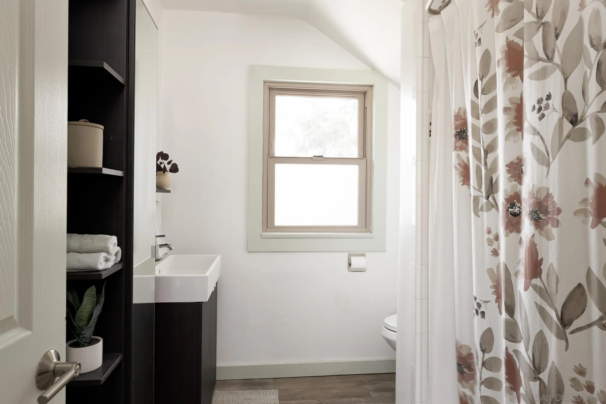 https://cdn.realtyfeed.com/cdn/127/240016061/b507af46e444352213203817daf1575b.webp
