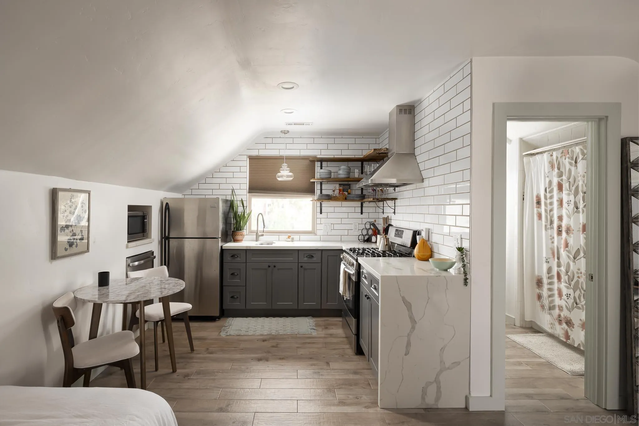https://cdn.realtyfeed.com/cdn/127/240016061/bdd9a3b6c7459760ea82e2a25e7ce279.webp