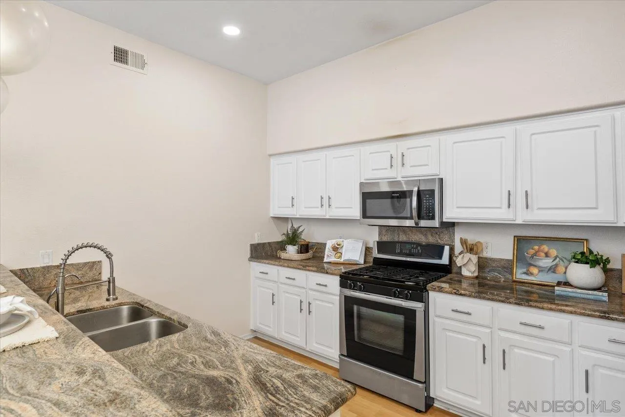 https://cdn.realtyfeed.com/cdn/127/240016098/e651f8929aec06e585256cb568734954.webp