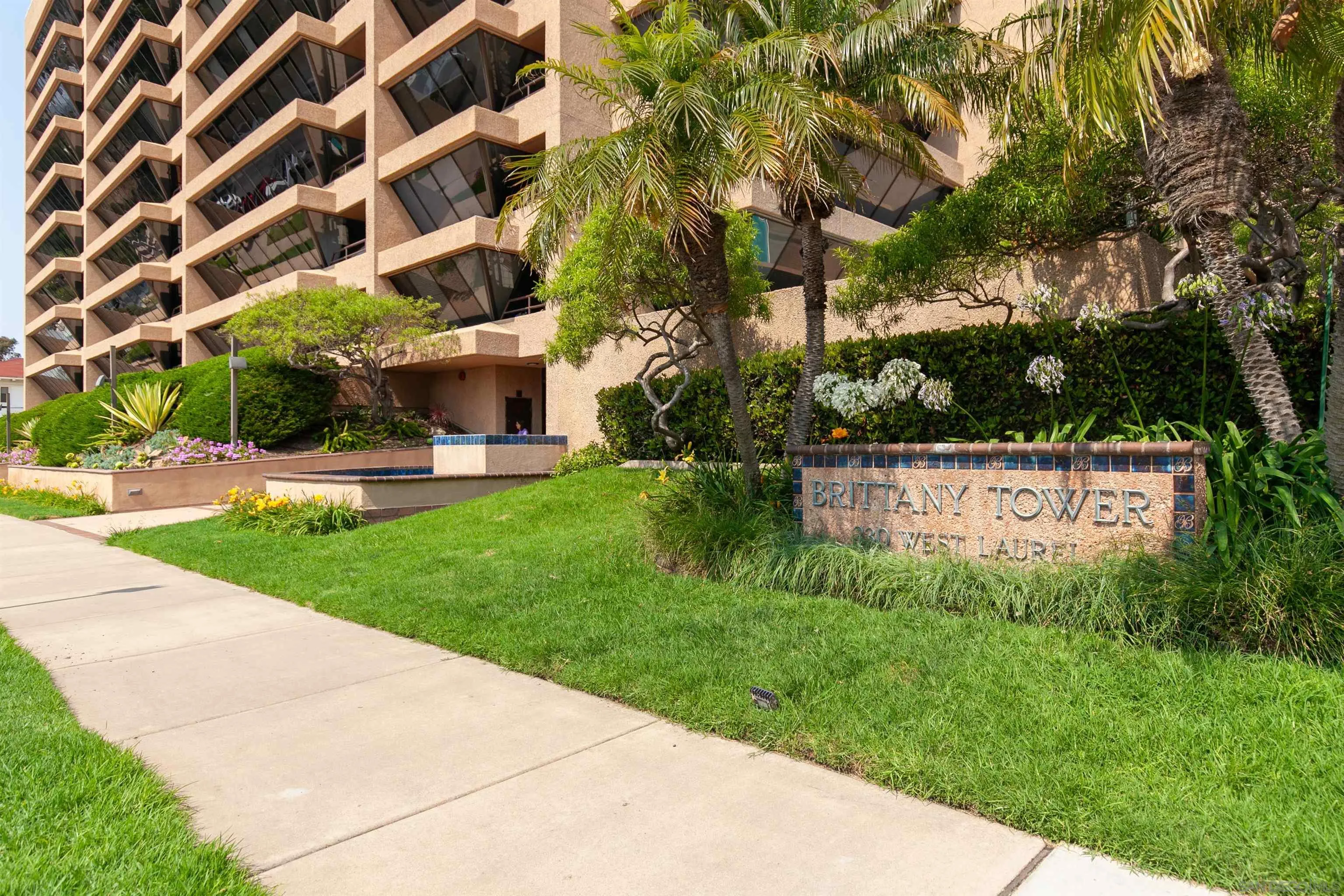 Photo #3: 240016149 Listing 