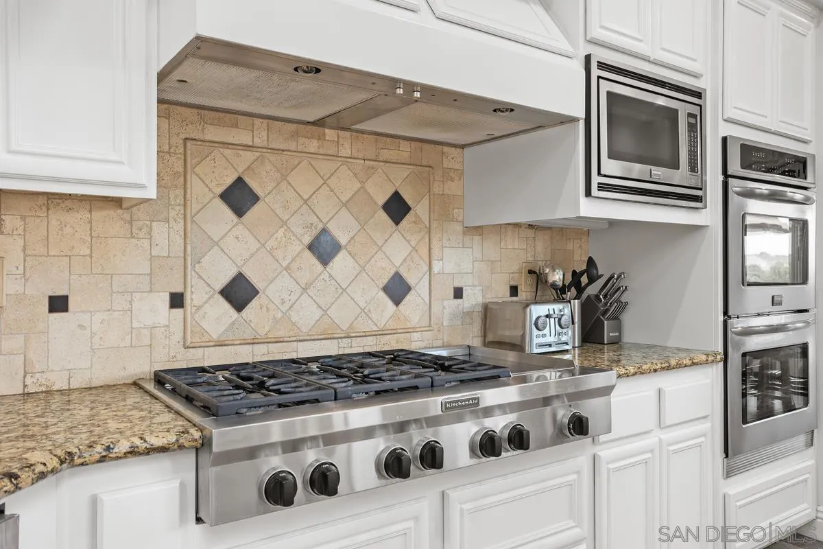 https://cdn.realtyfeed.com/cdn/127/240016158/d858947133b687b0ae5f1348cf5db5c0.webp