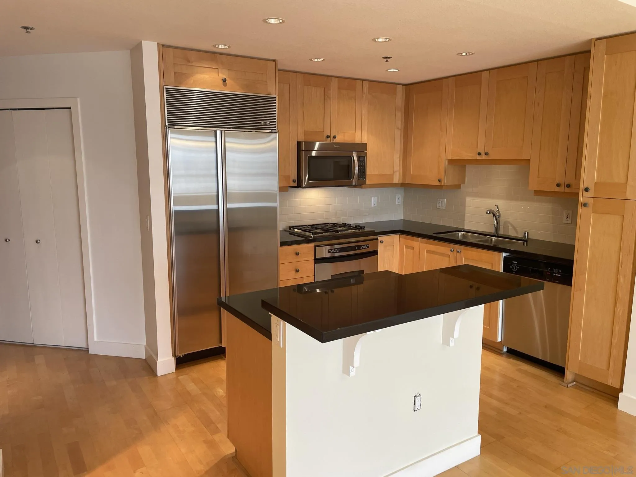 Photo #5: 240016262 Listing 