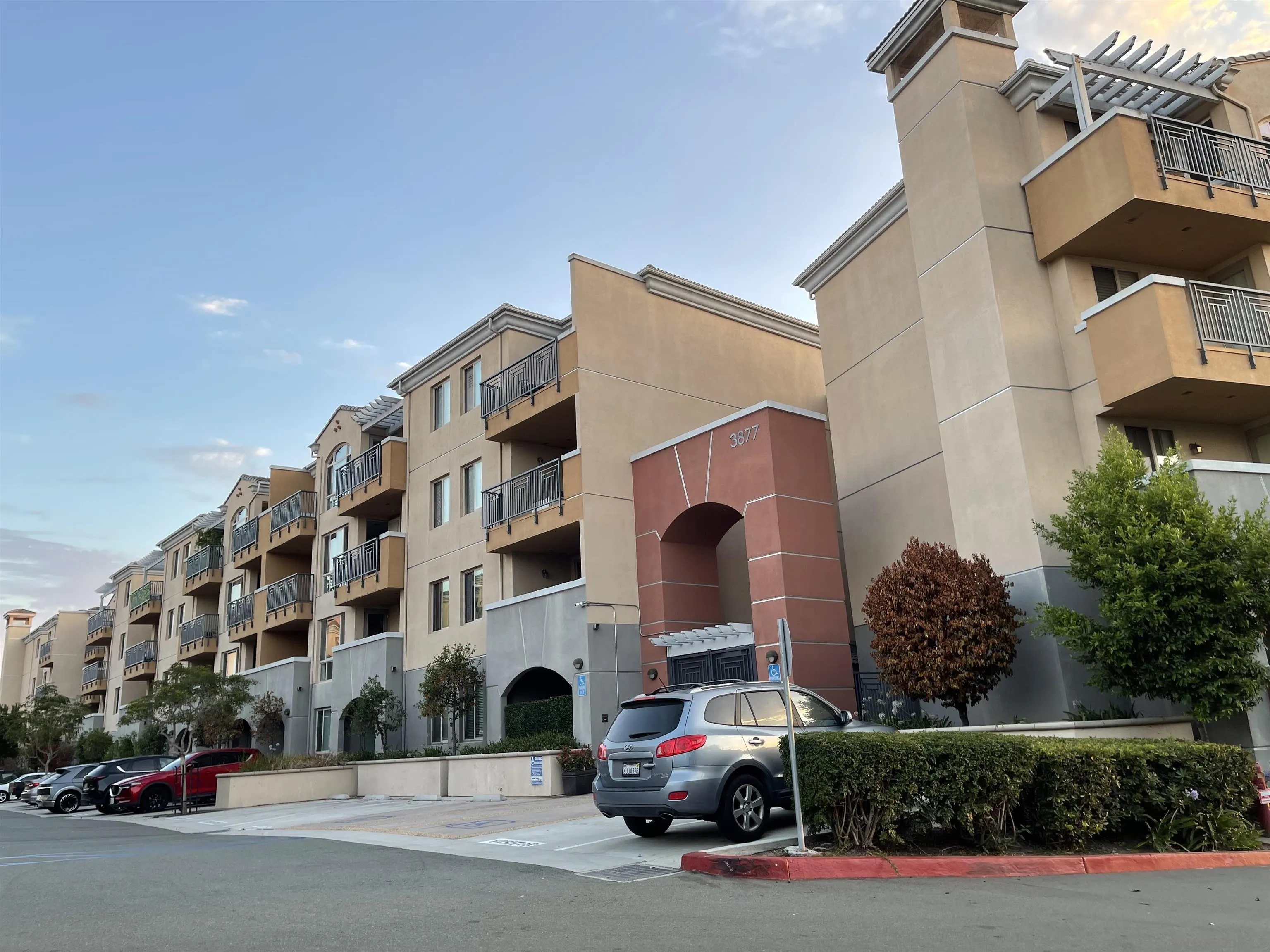 Photo #2: 240016545 Listing 