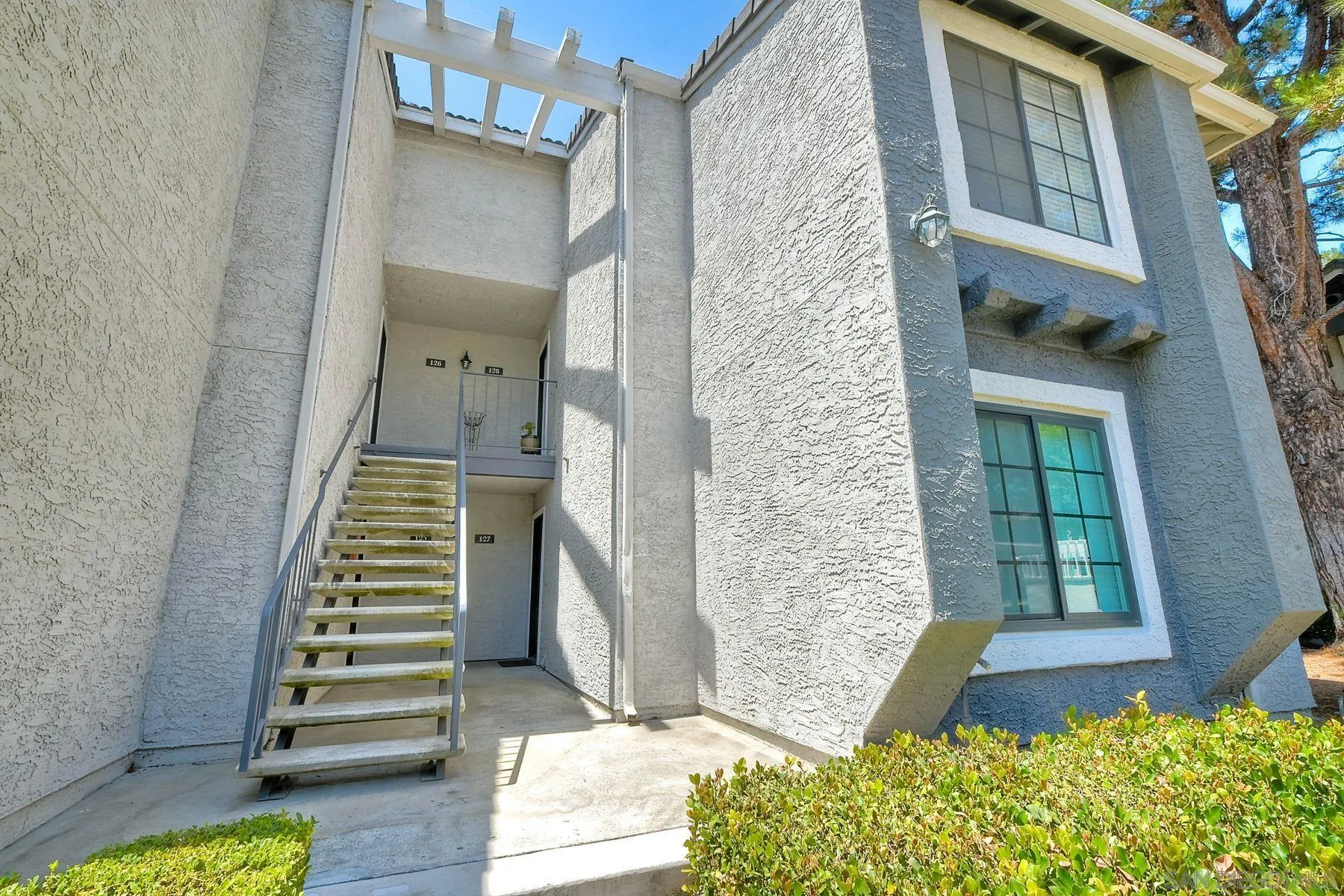 https://cdn.realtyfeed.com/cdn/127/240016665/1b2aa63ee4ee9f31f470a605f29f2f4b.webp