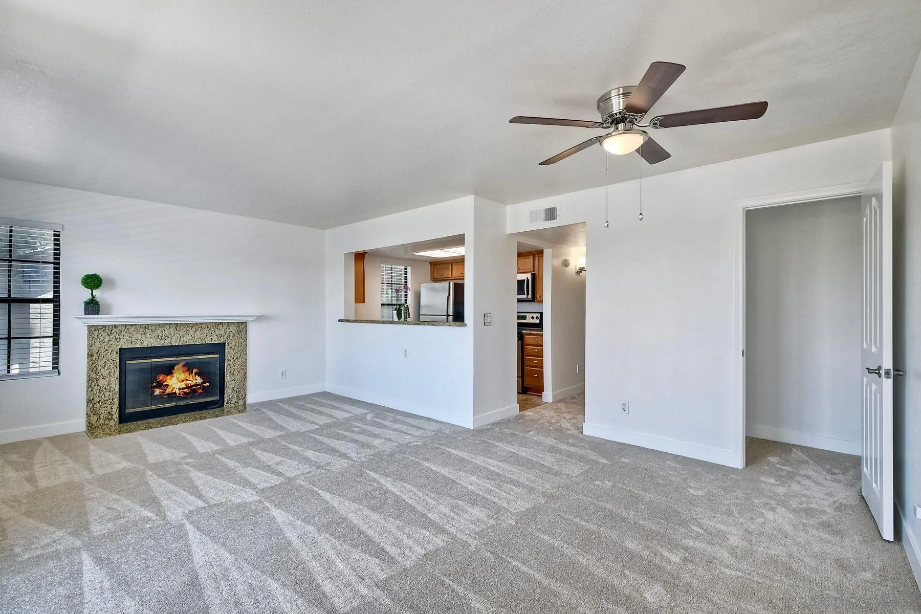 https://cdn.realtyfeed.com/cdn/127/240016665/c2726ba60417af11ec6e029e192dfb47.webp