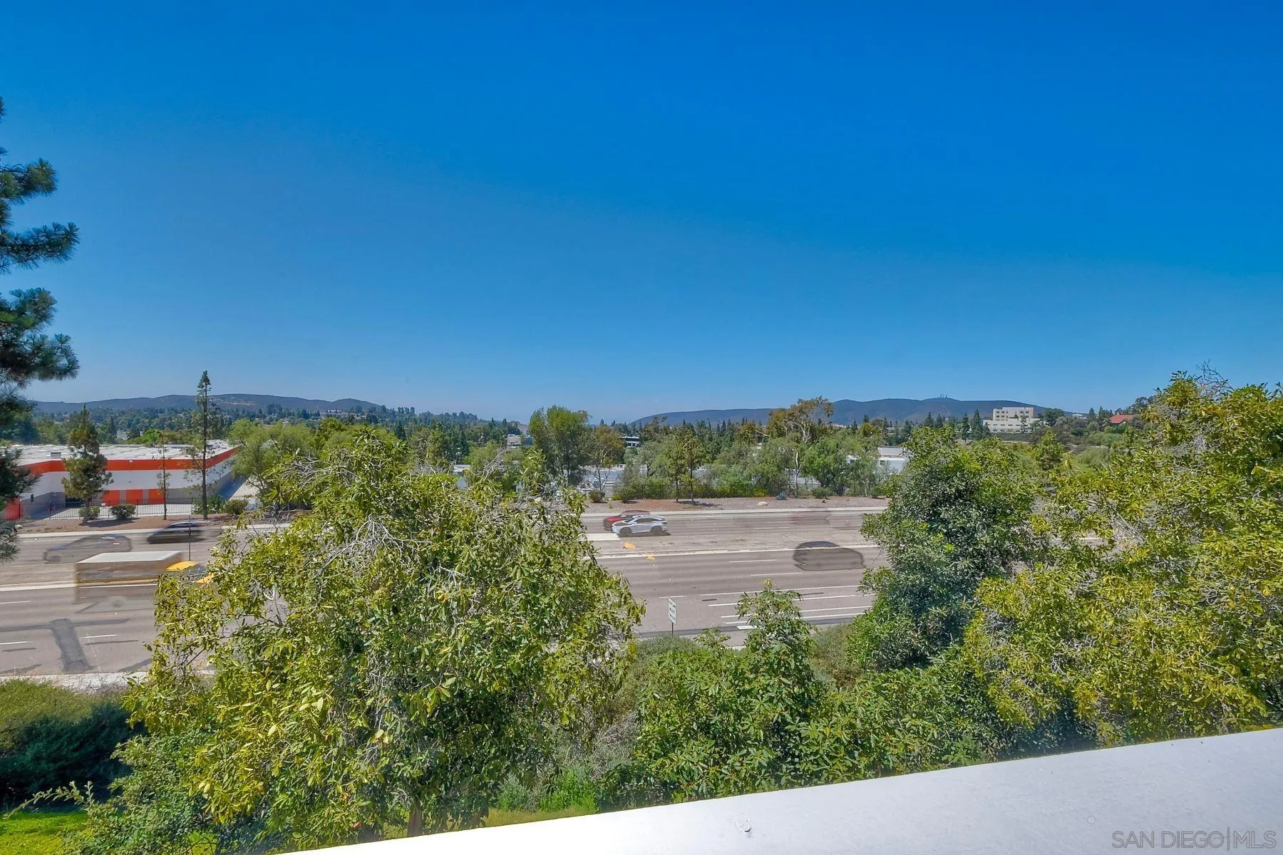 https://cdn.realtyfeed.com/cdn/127/240016665/ec1fffeb8ad4f57e11dffdd8e7768e49.webp