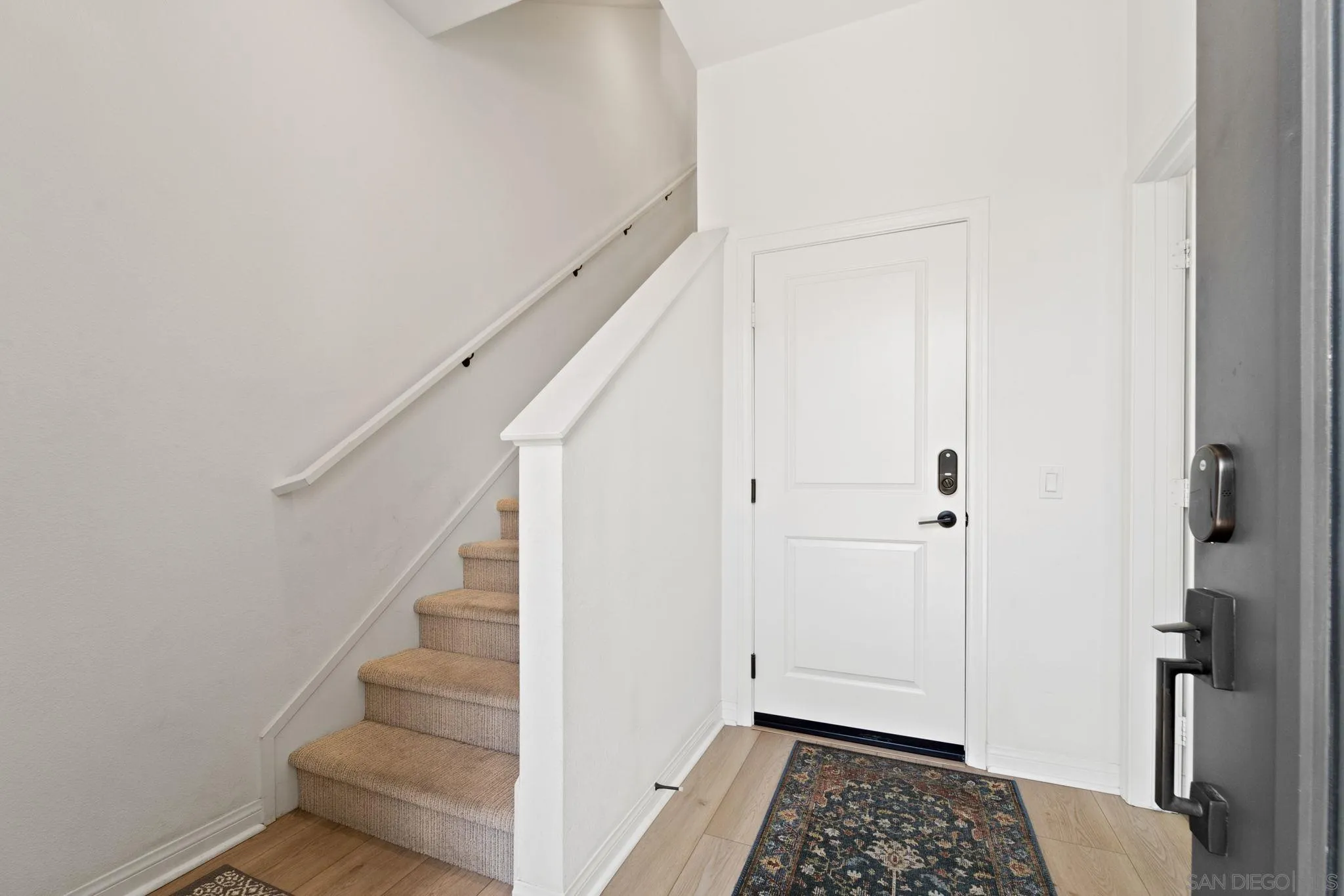 Photo #2: 240017201 Listing 