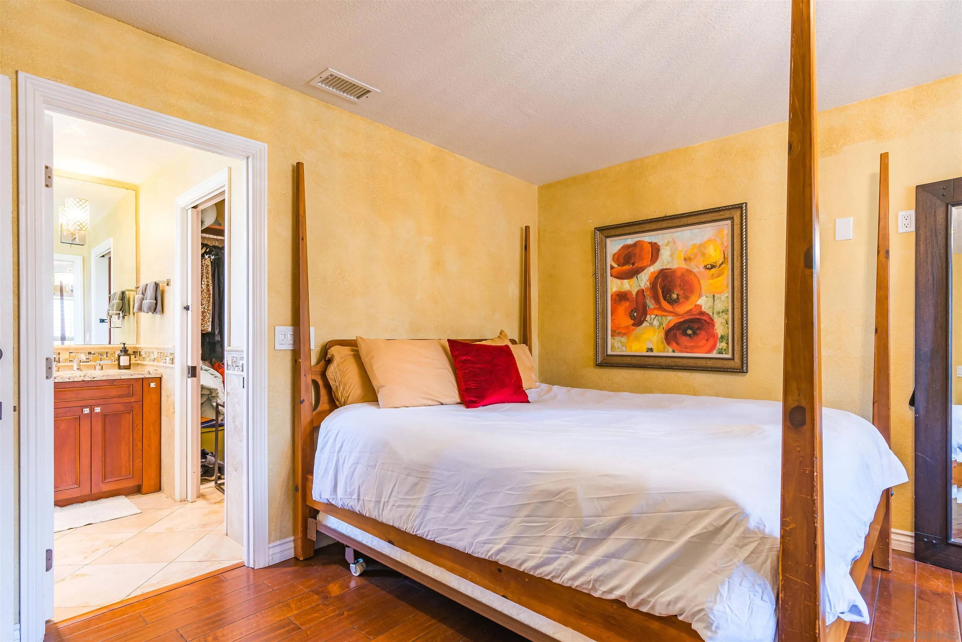 https://cdn.realtyfeed.com/cdn/127/240017295/0580603b777431bf90079a8f30a86fb6.webp