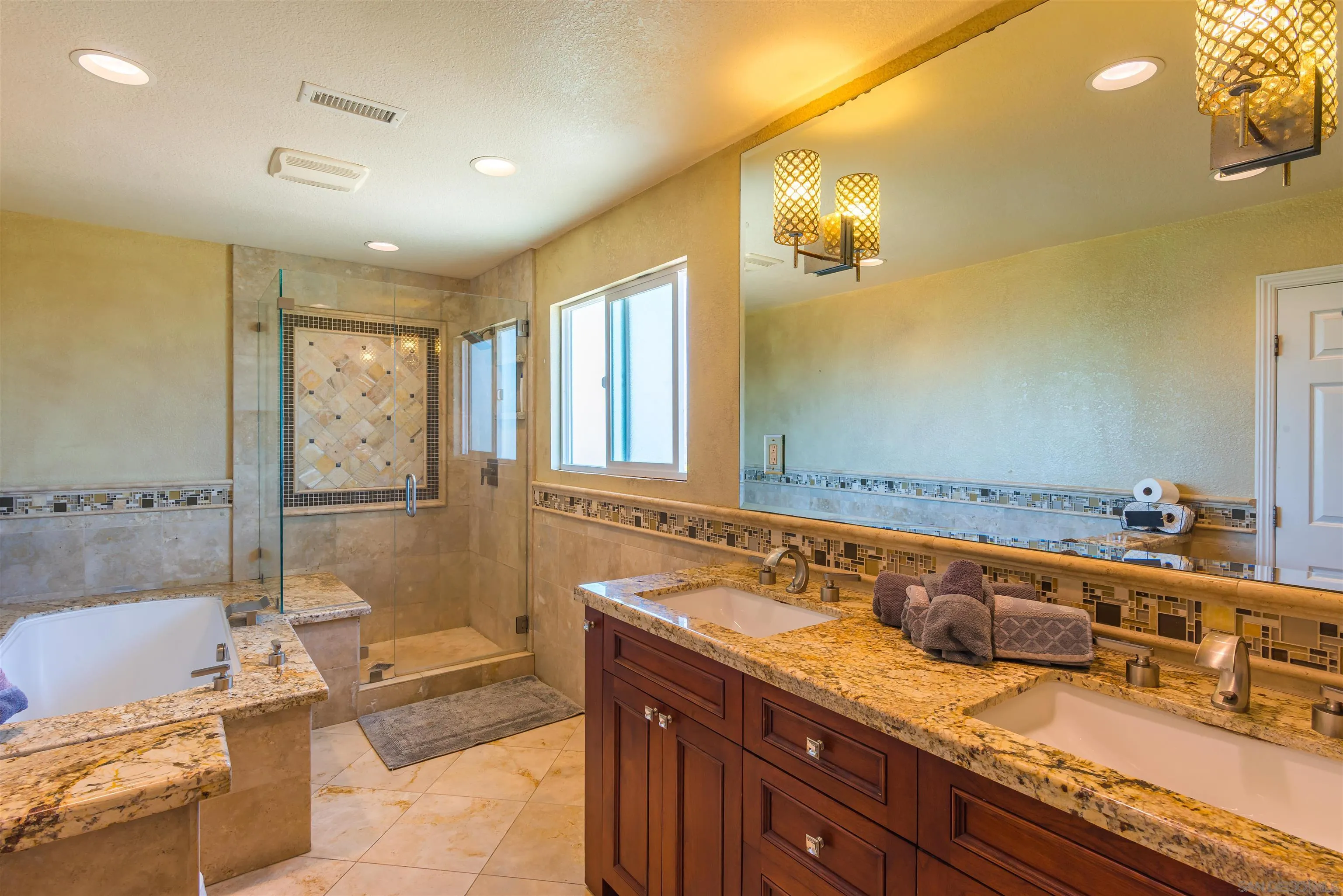 https://cdn.realtyfeed.com/cdn/127/240017295/434adb12fccd6fcf36691dc5491e6701.webp