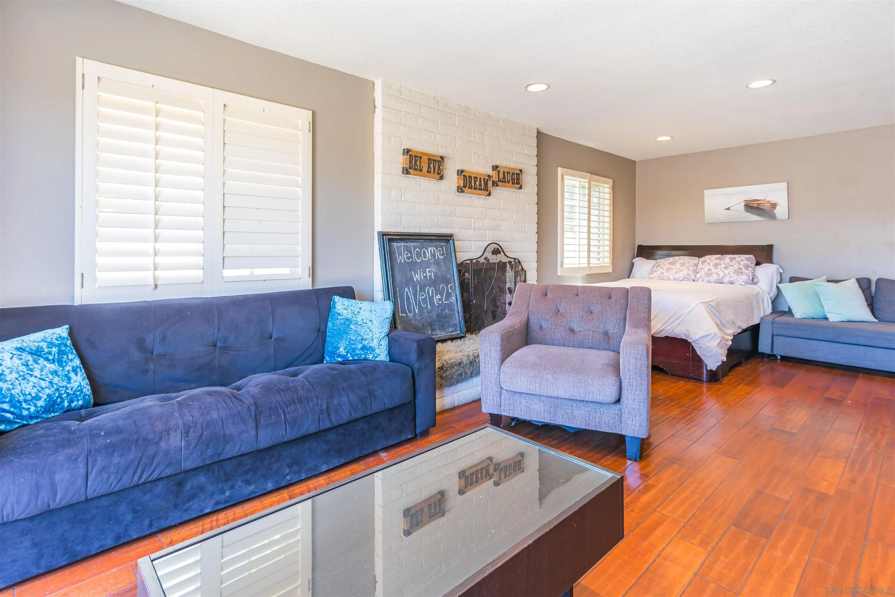 https://cdn.realtyfeed.com/cdn/127/240017295/8f912f3e00c49ef5b99b9b7be432172d.webp