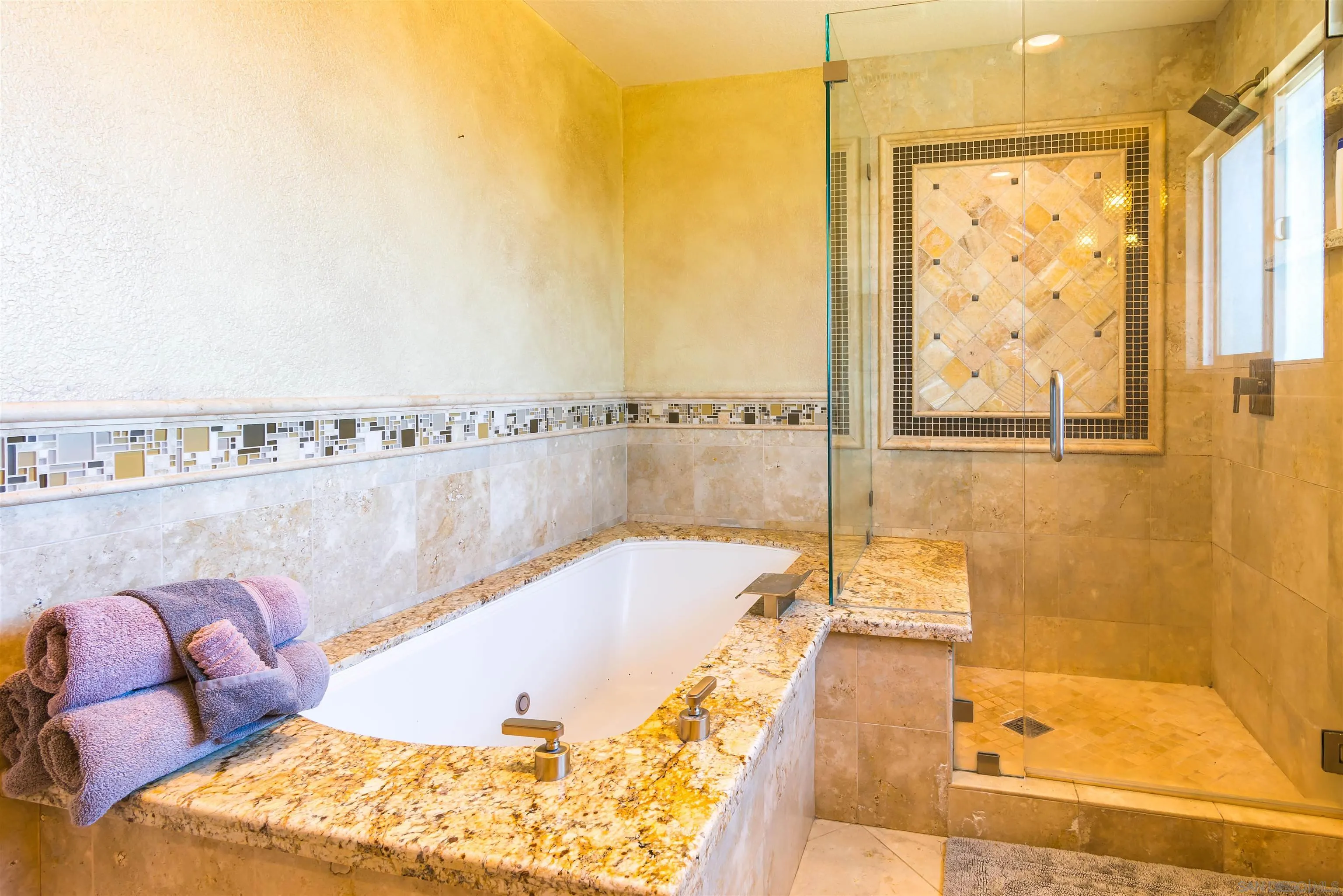 https://cdn.realtyfeed.com/cdn/127/240017295/fbdb26a39ee947c3f76ac98b96b2f397.webp
