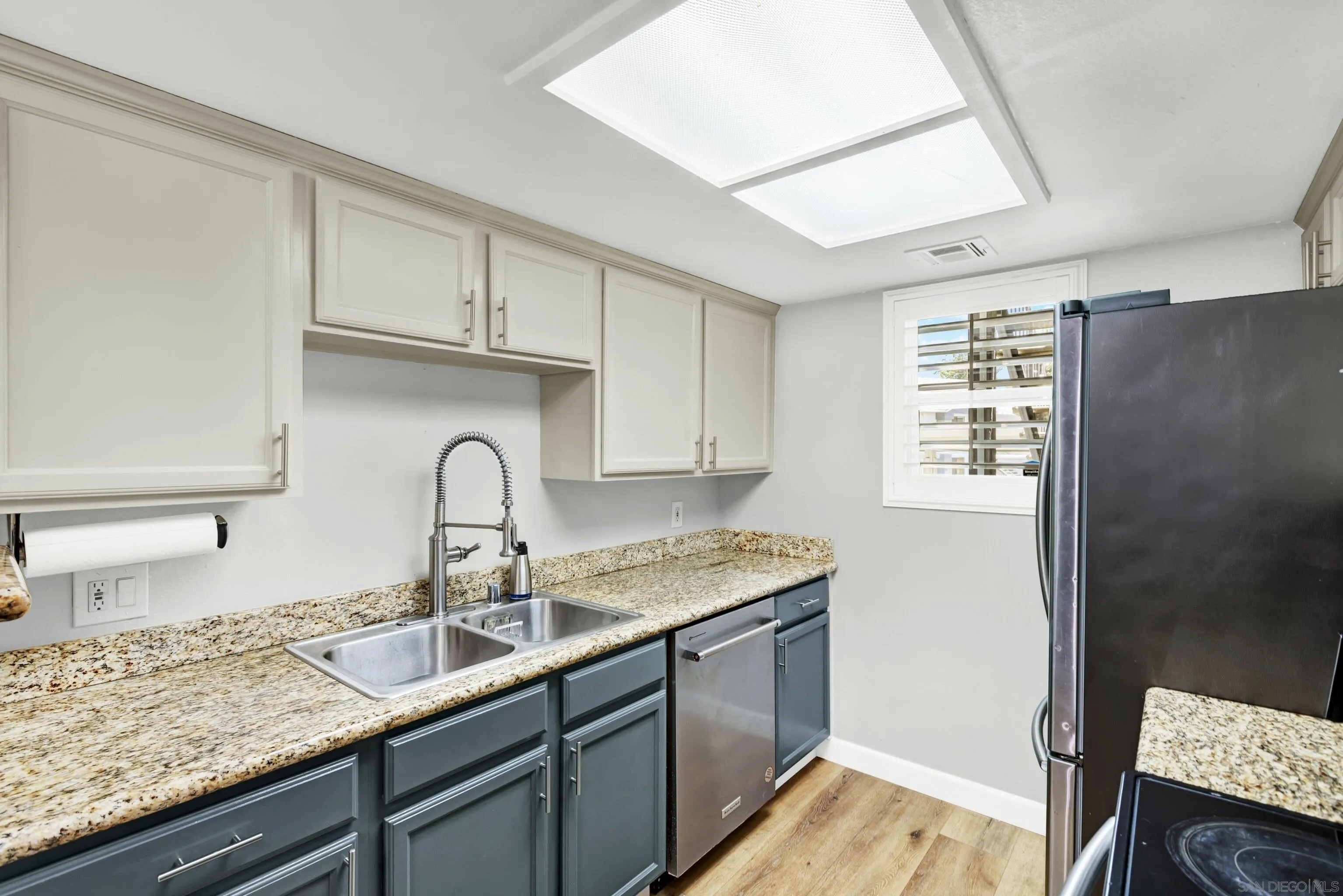 https://cdn.realtyfeed.com/cdn/127/240017470/23f8a4db2c5dcceb3c3315a8dabcc13f.webp