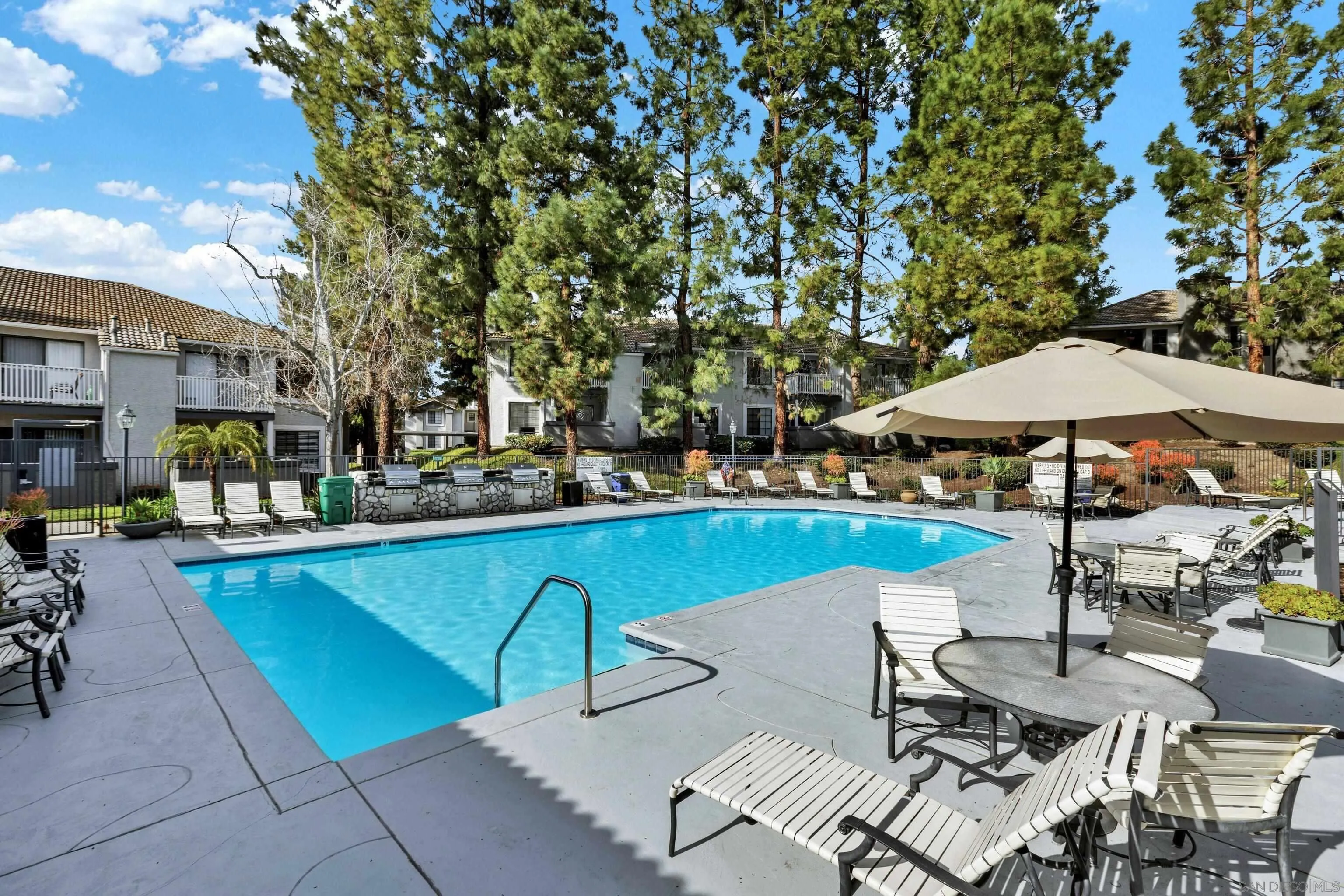 https://cdn.realtyfeed.com/cdn/127/240017470/425ae74f17dd0bf74cba3d011eaa8fb1.webp
