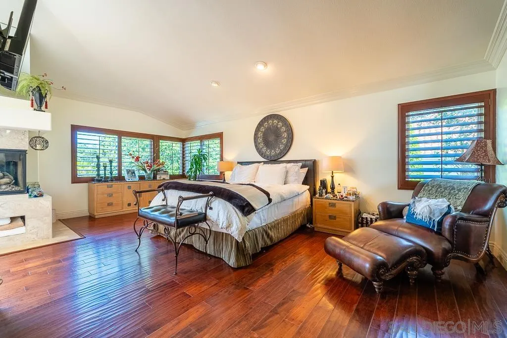 https://cdn.realtyfeed.com/cdn/127/240017515/0fcb7d2f3b9114d86939e45d80db67ac.webp