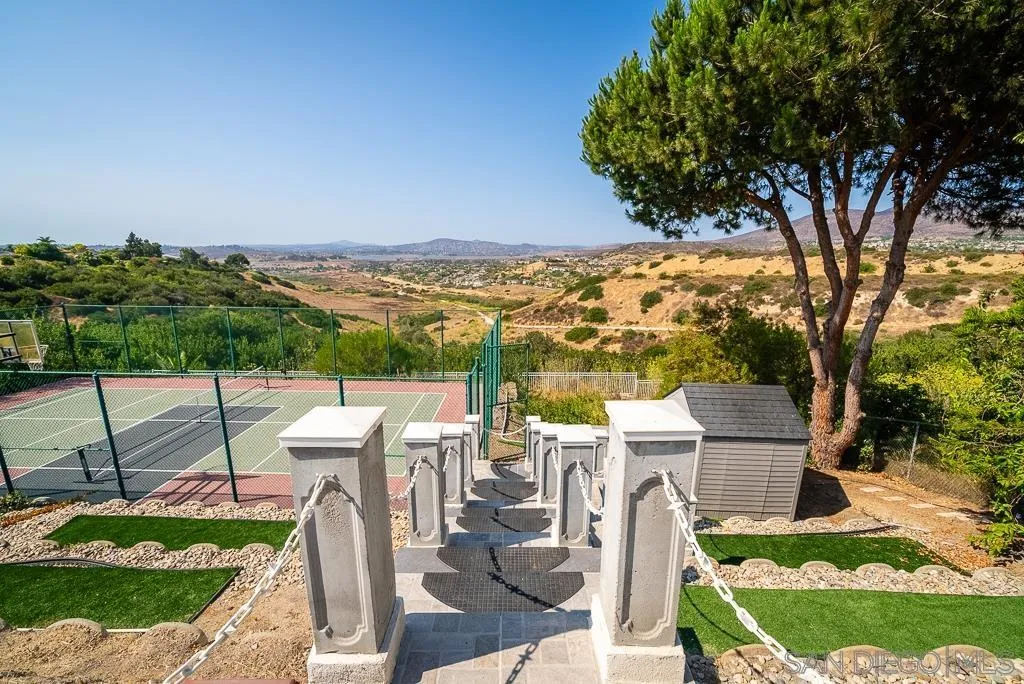 https://cdn.realtyfeed.com/cdn/127/240017515/1274070ce5a3894fad3426ced3936e6a.webp