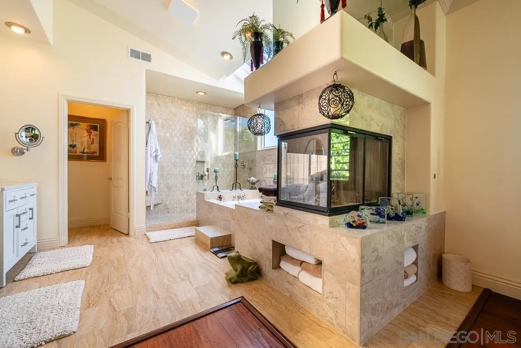 https://cdn.realtyfeed.com/cdn/127/240017515/3a8c34d9c745eee3101e0940ef8ab61f.webp