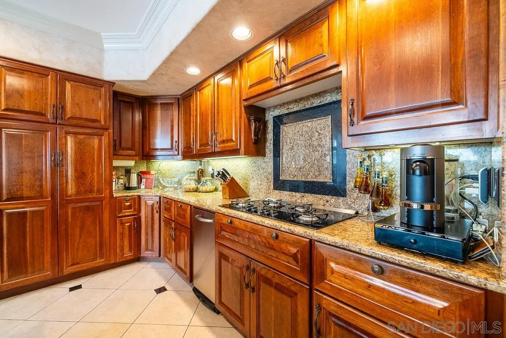 https://cdn.realtyfeed.com/cdn/127/240017515/6ee140cb7dac0cb9959e31a563eb663a.webp