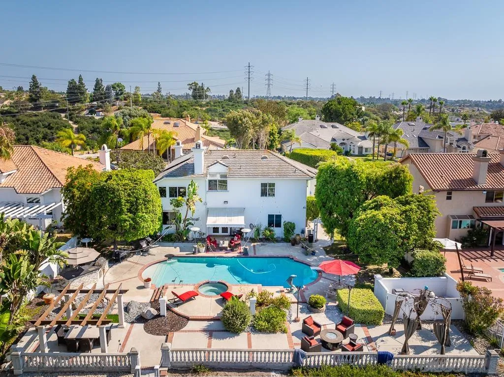 https://cdn.realtyfeed.com/cdn/127/240017515/e3c0ad945b5b9a238dfa6b33e318a85a.webp