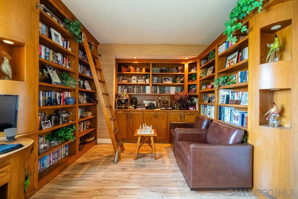 https://cdn.realtyfeed.com/cdn/127/240017515/ea3ef753ec1f34ff2f56449a0203a498.webp