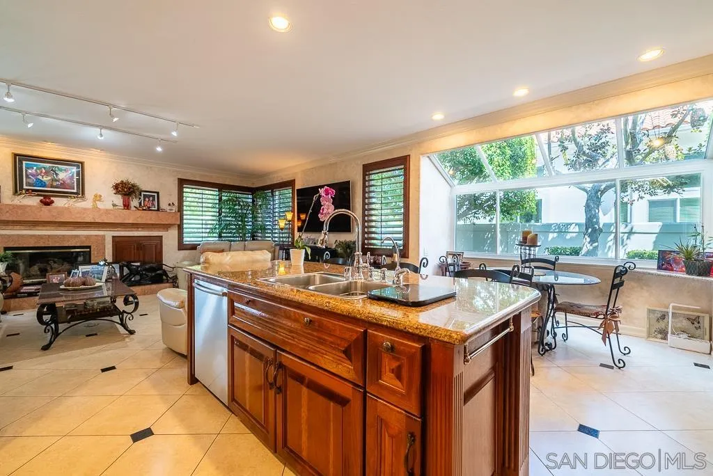 https://cdn.realtyfeed.com/cdn/127/240017515/ecbd8feec2b356f5da59253c439378a0.webp