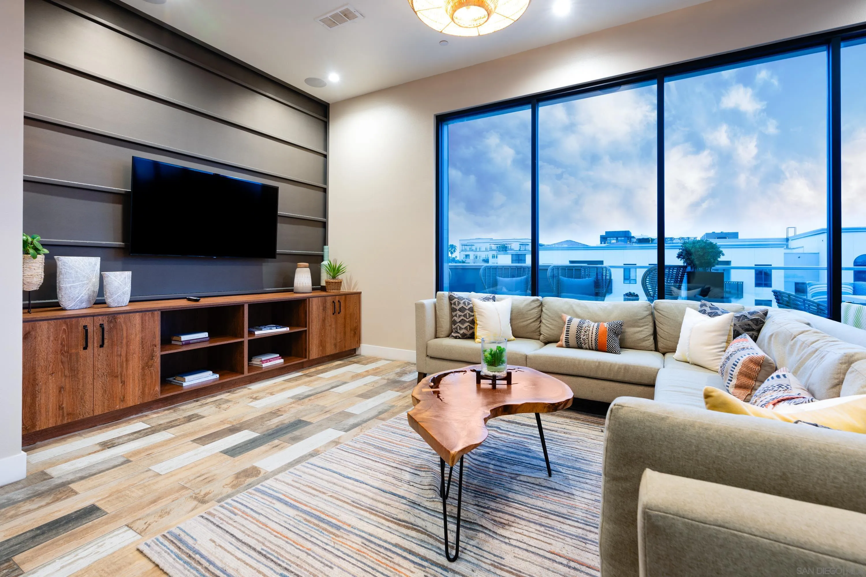 Photo #8: 240017735 Listing: Photo #8